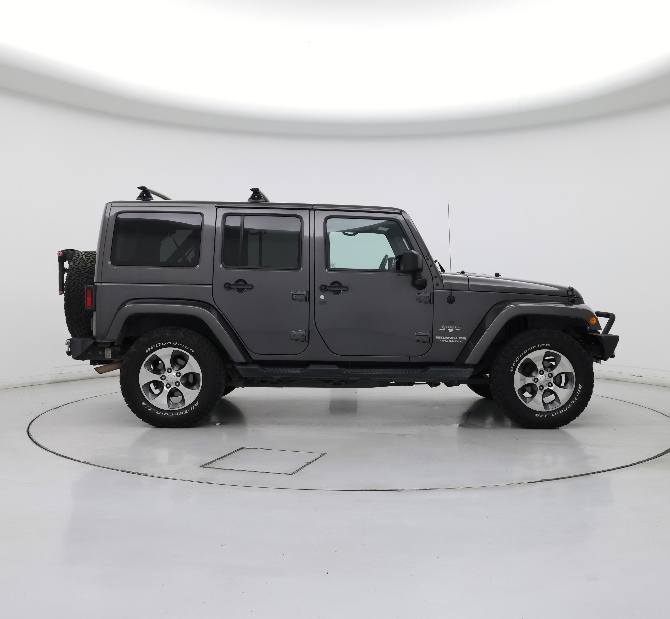 Thumbnail: 2016 Jeep Wrangler - 7