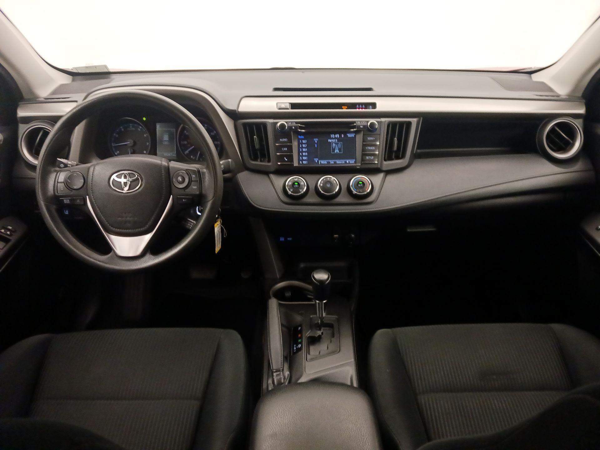 Thumbnail: 2017 Toyota RAV4 - 9