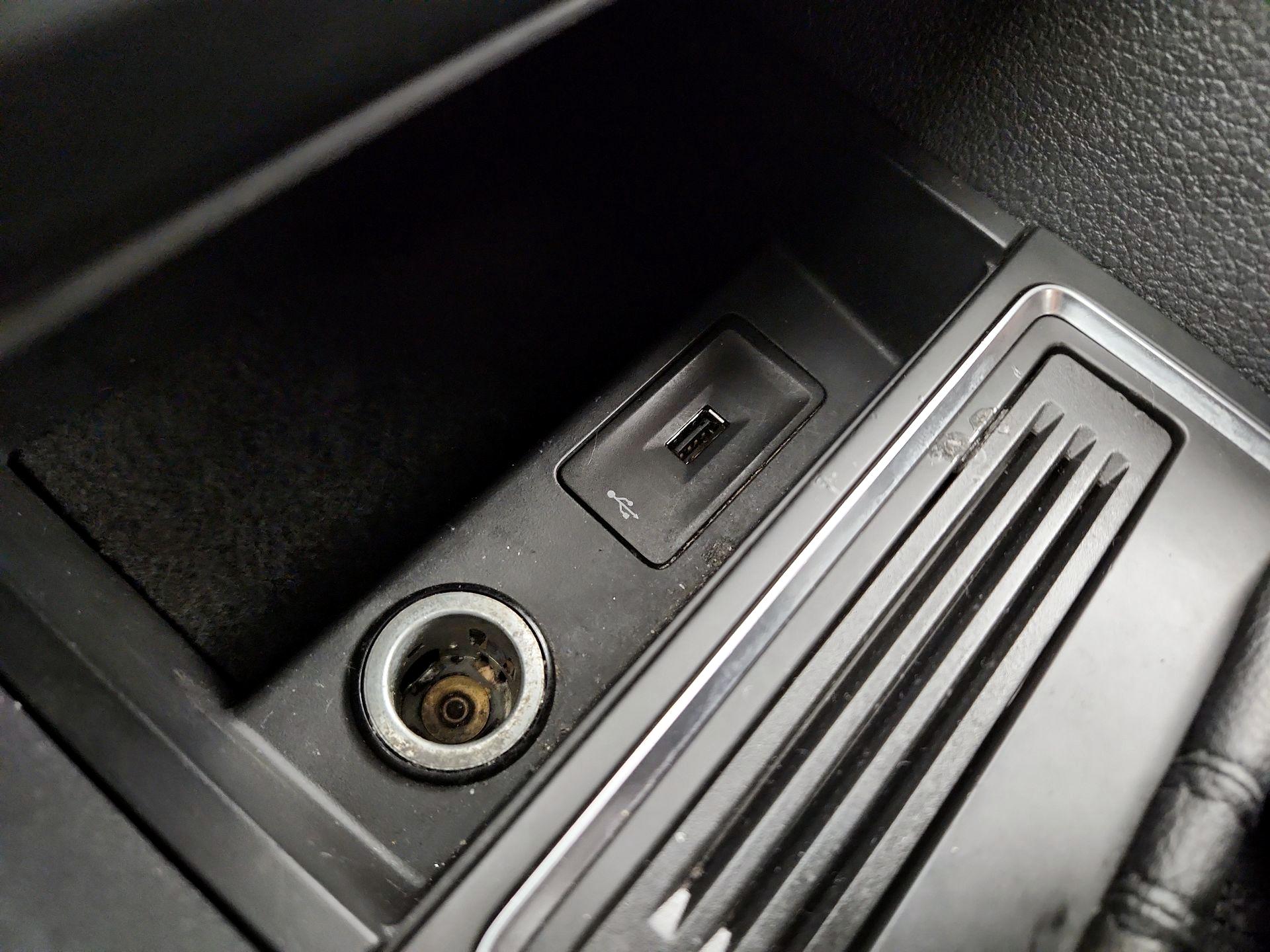 Thumbnail: 2017 Volkswagen Jetta - 18