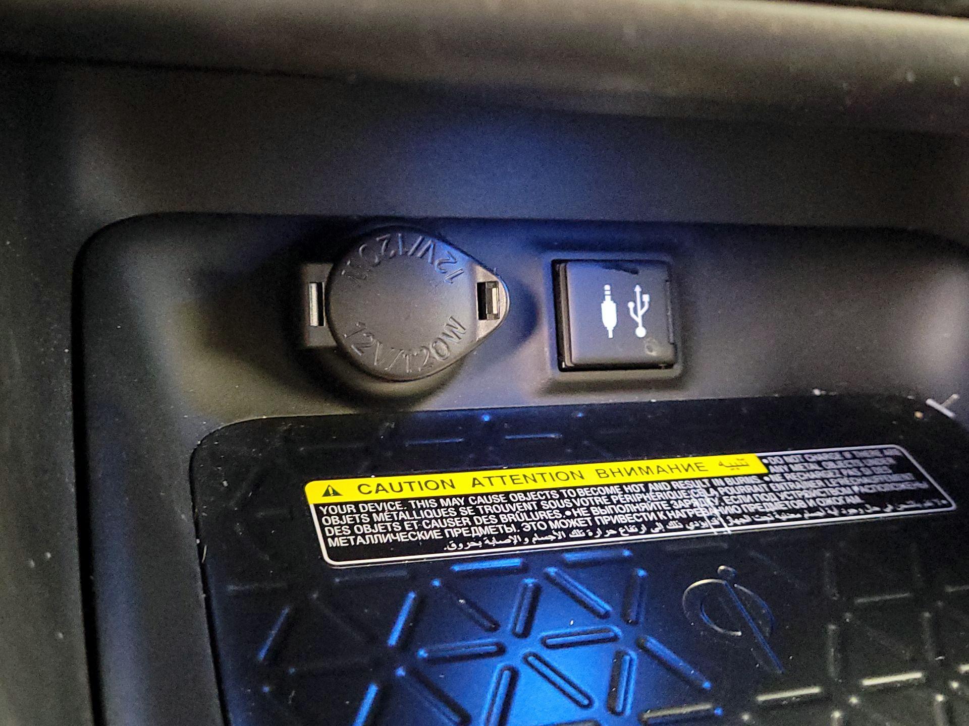 Thumbnail: 2019 Toyota RAV4 - 19