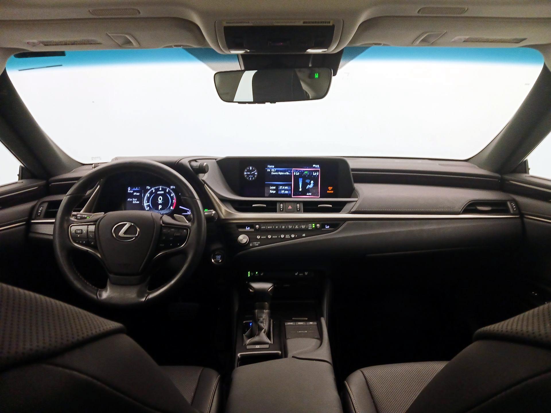 Thumbnail: 2021 Lexus ES - 9