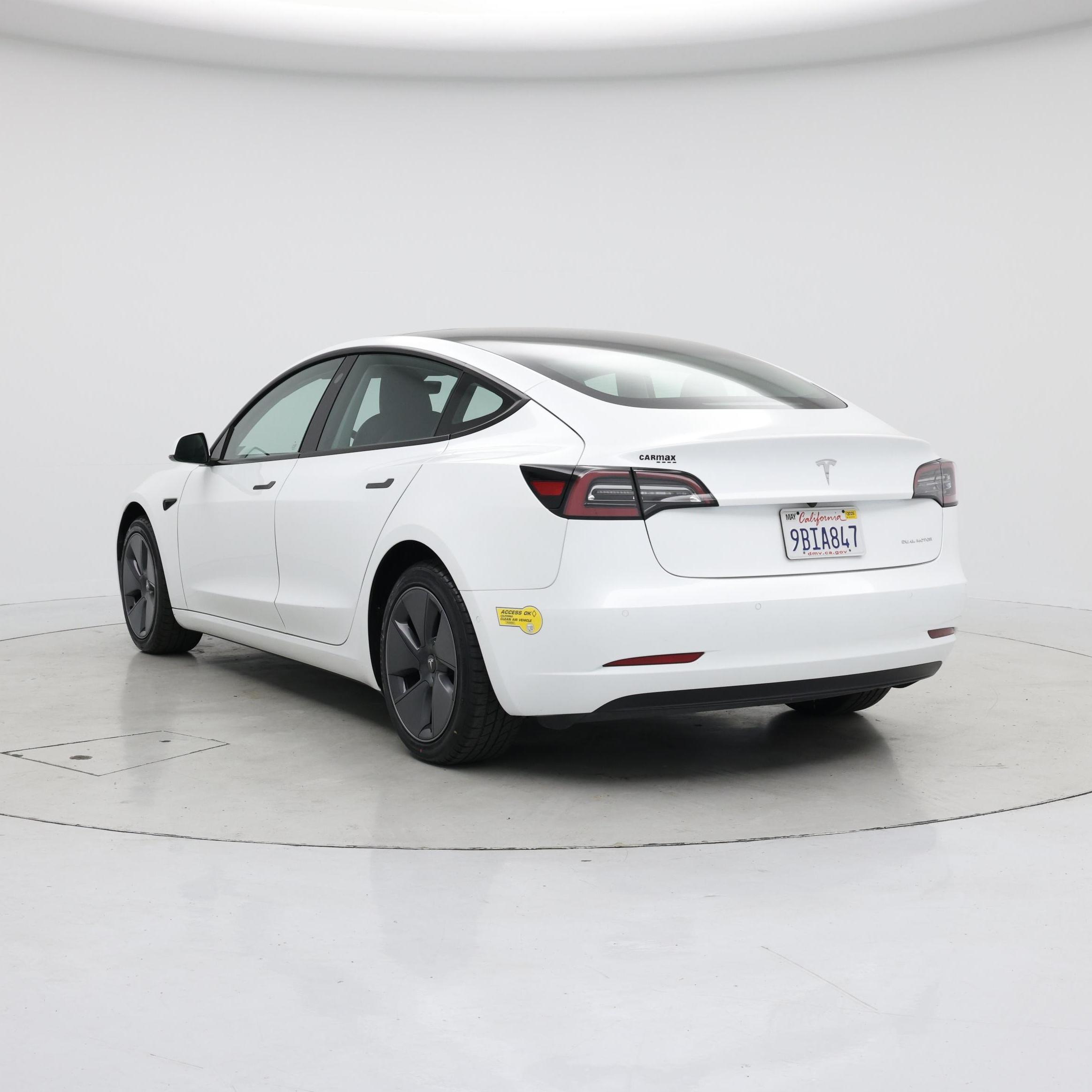 Thumbnail: 2022 Tesla Model 3 - 2
