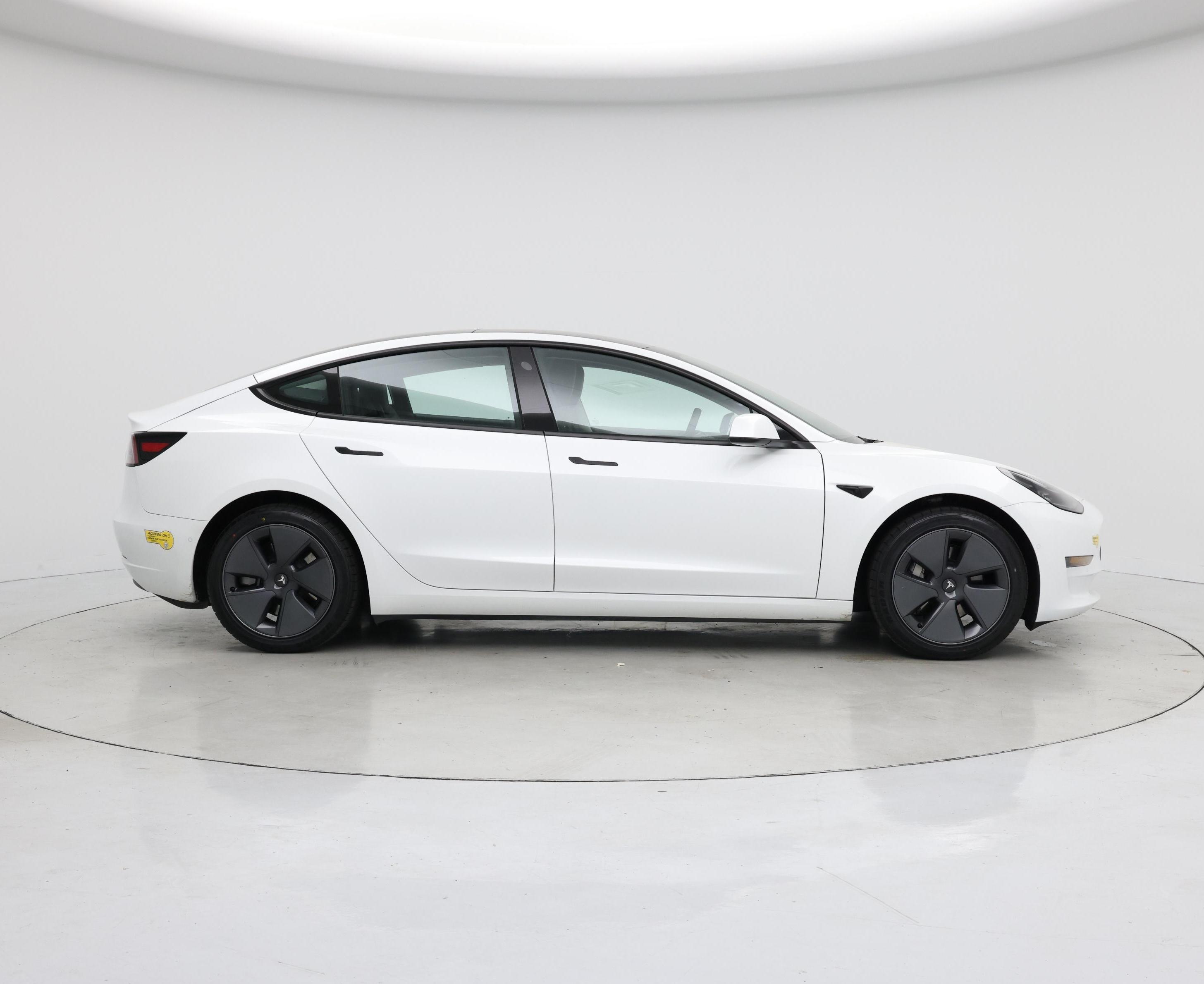 Thumbnail: 2022 Tesla Model 3 - 7