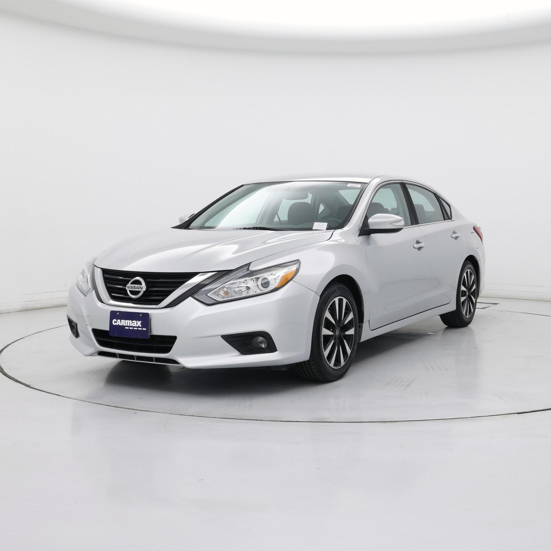 Thumbnail: 2018 Nissan Altima - 4