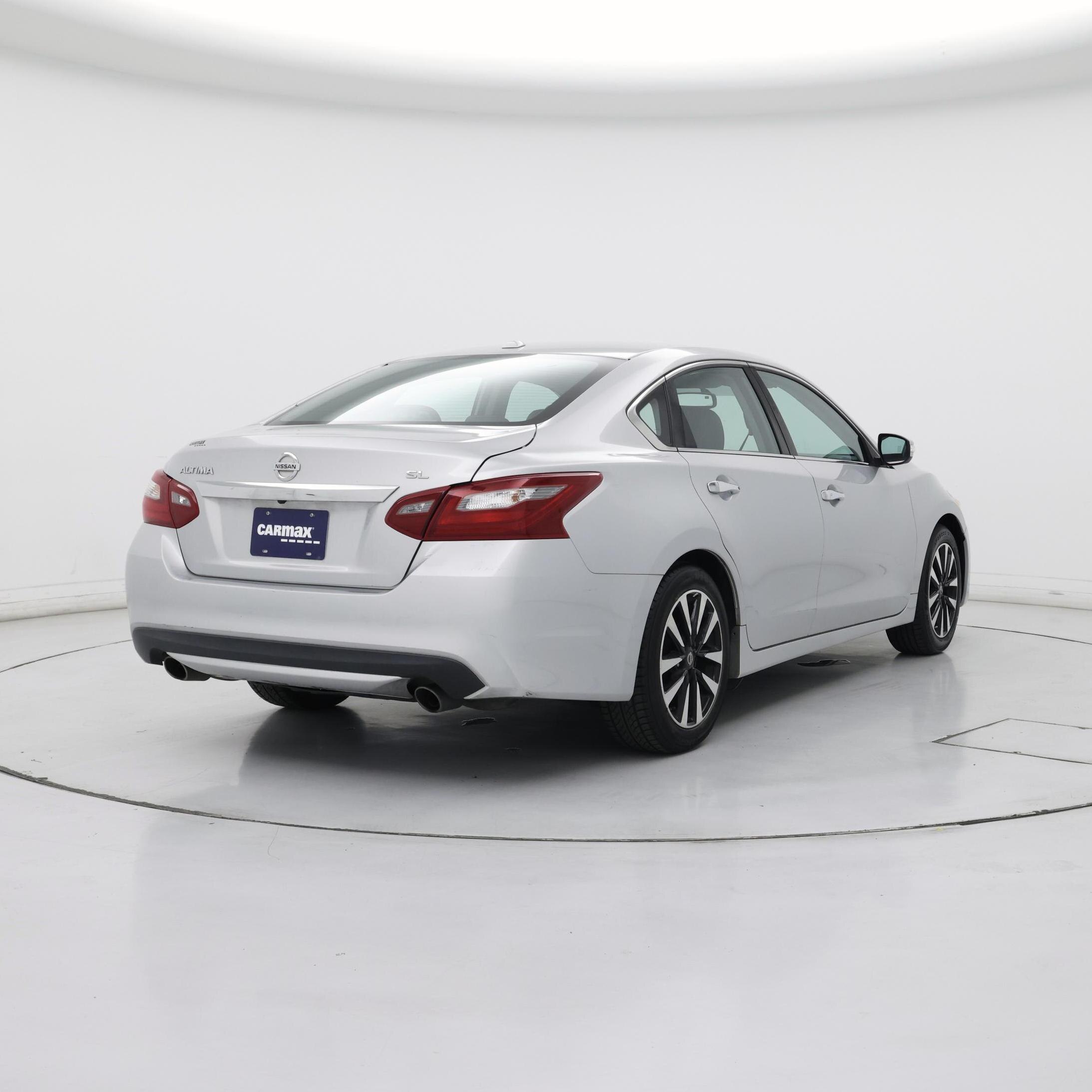 Thumbnail: 2018 Nissan Altima - 8