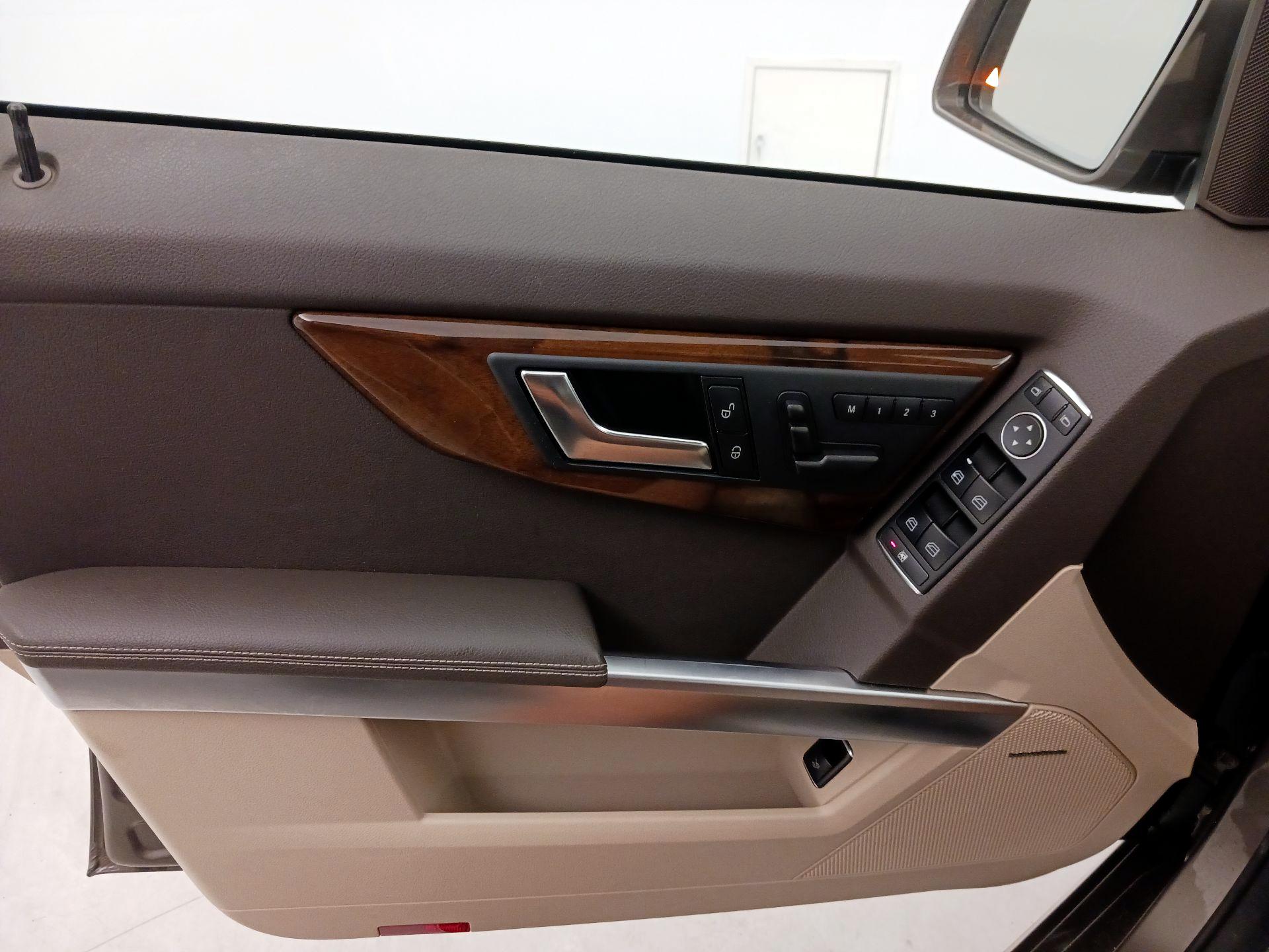 Thumbnail: 2015 Mercedes-Benz GLK - 12