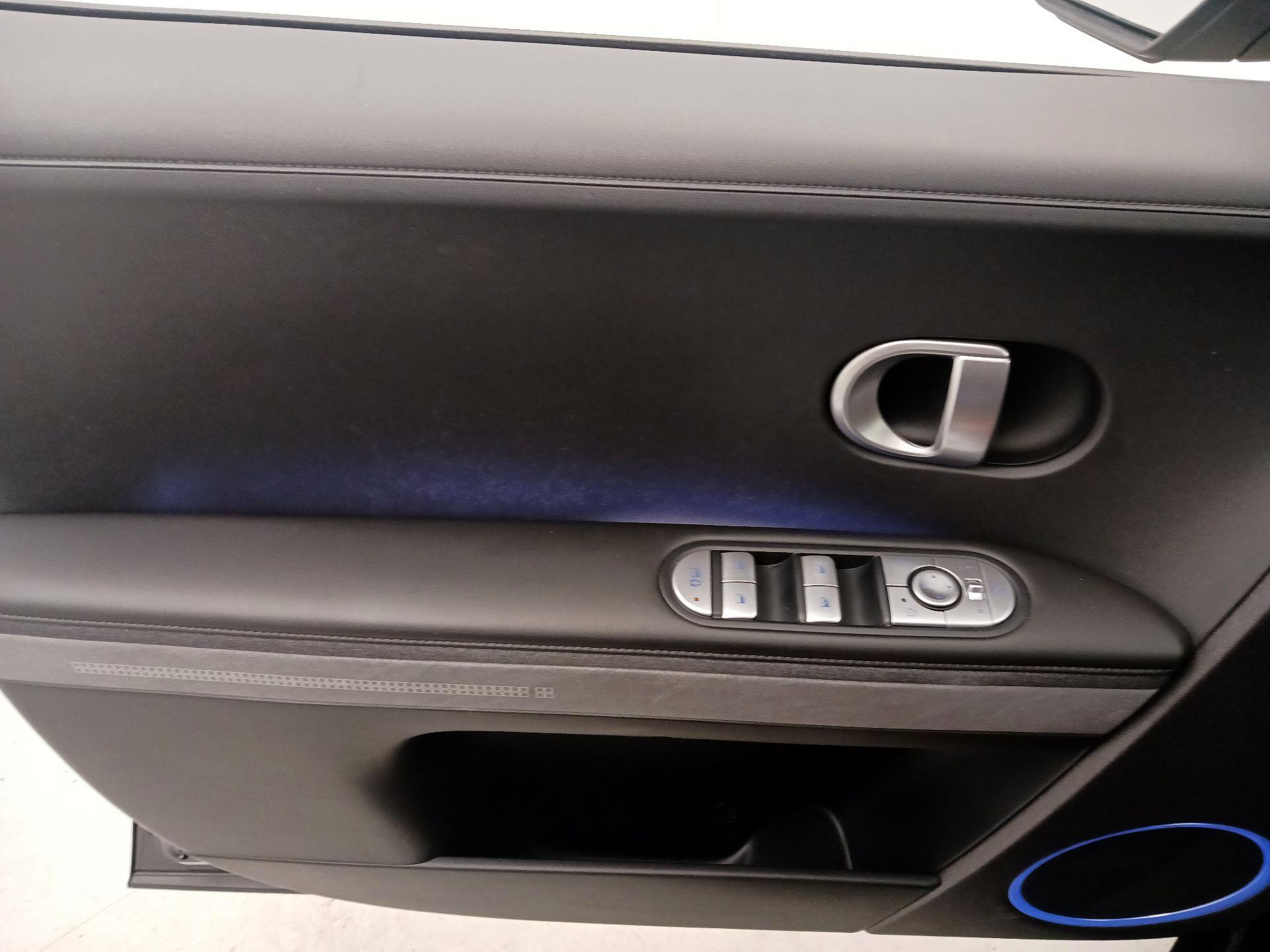 Thumbnail: 2022 Hyundai Ioniq 5 - 12