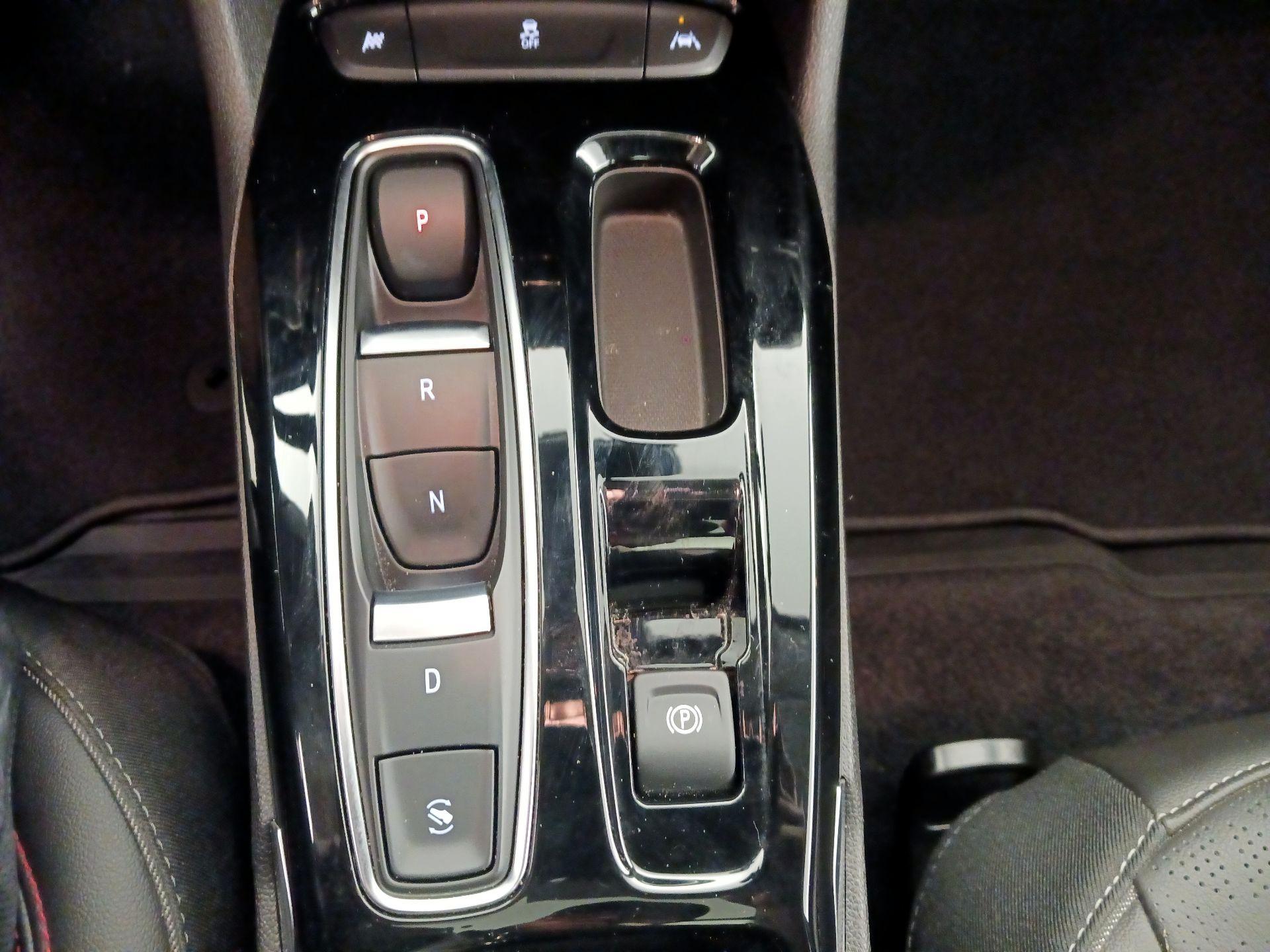 Thumbnail: 2023 Chevrolet Bolt EUV - 18