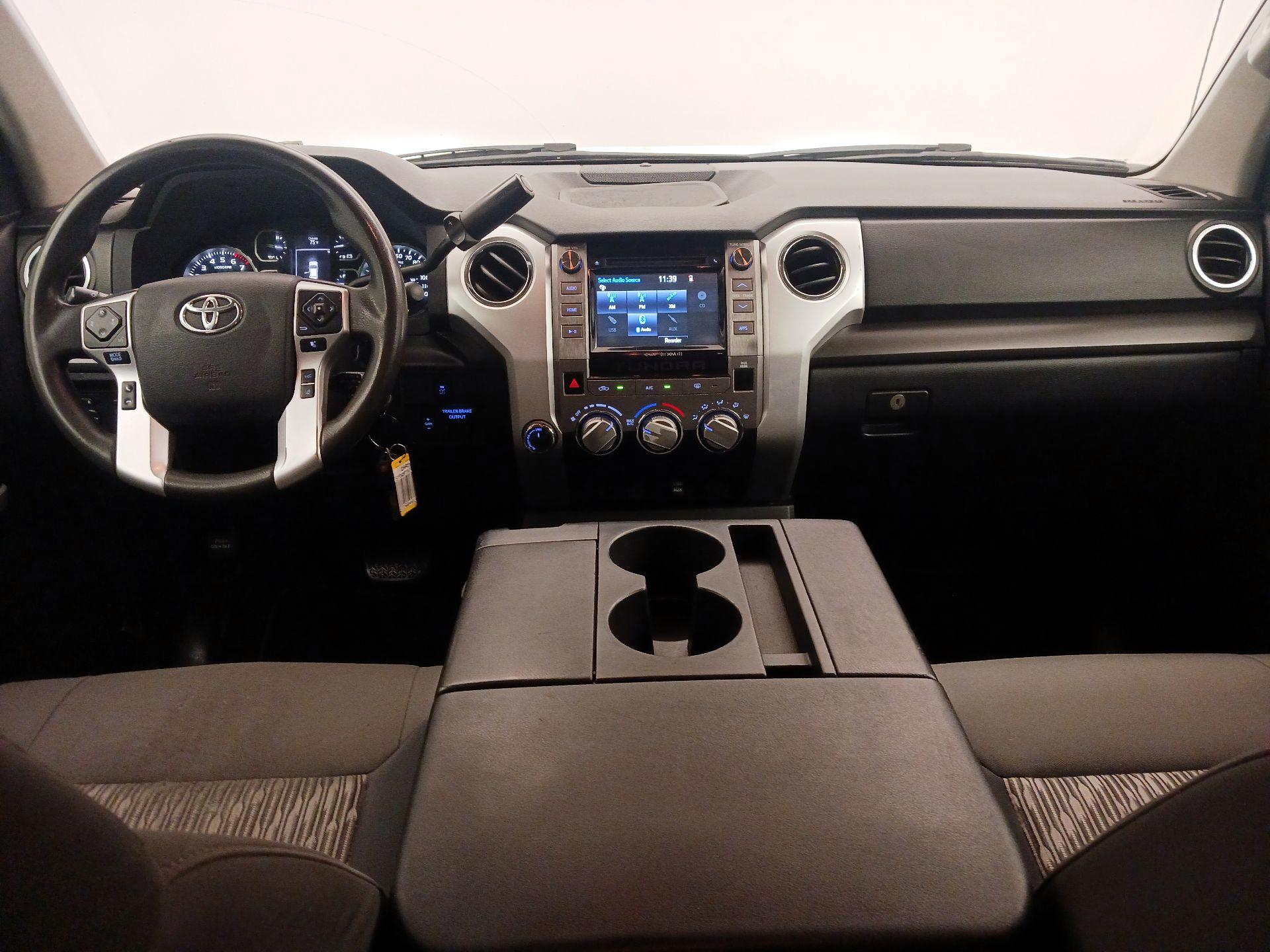 Thumbnail: 2019 Toyota Tundra - 9