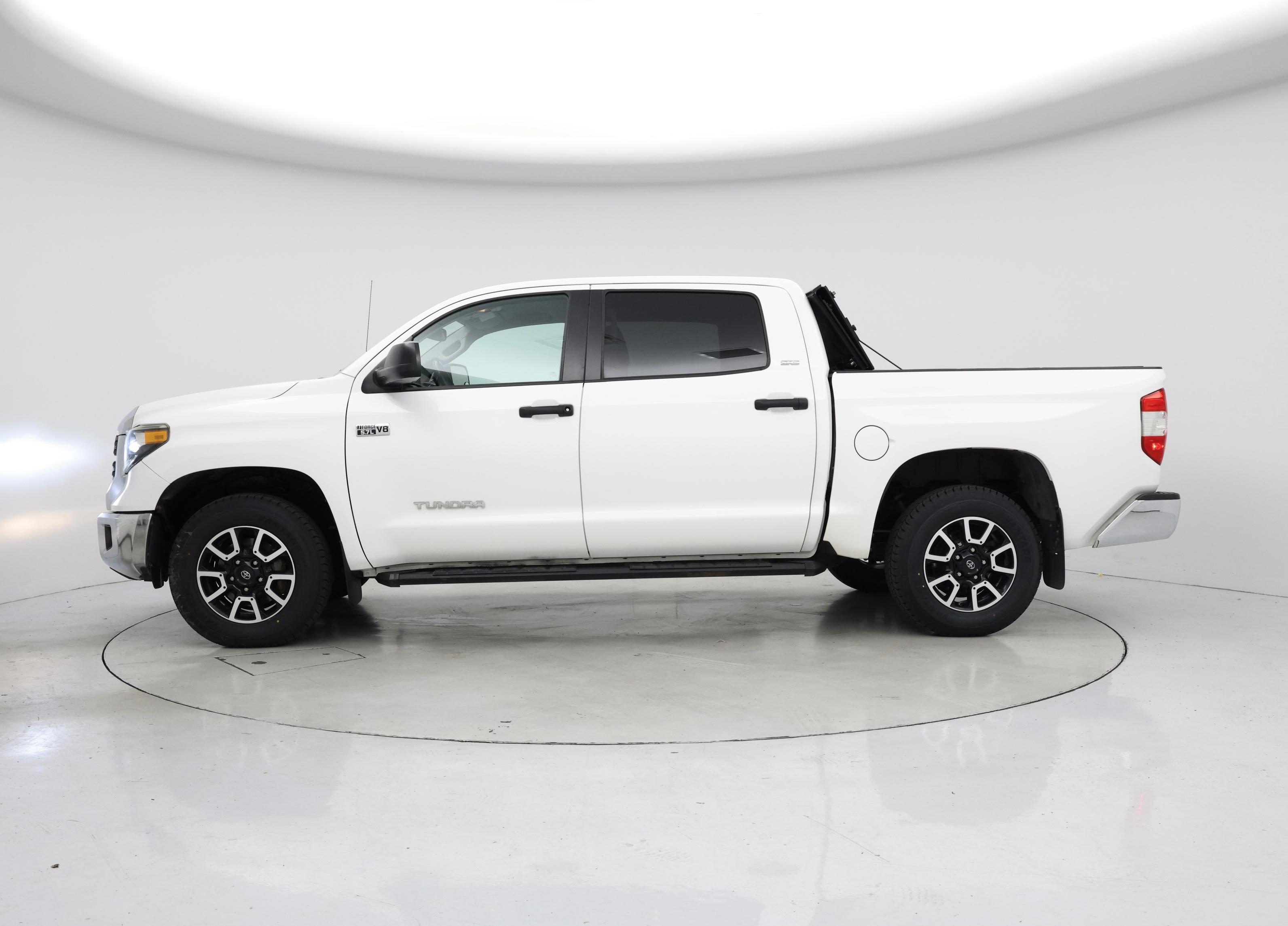 Thumbnail: 2019 Toyota Tundra - 3