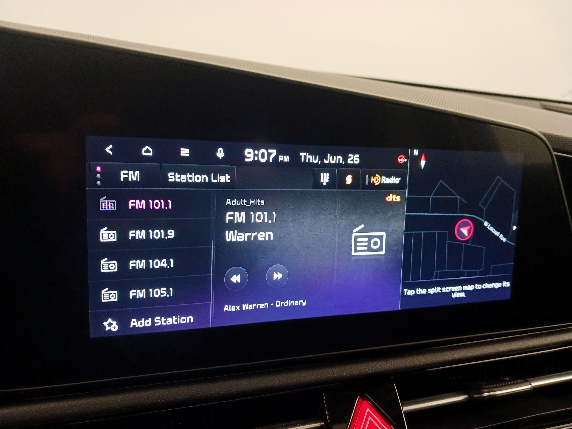 Thumbnail: 2023 Kia Niro - 16