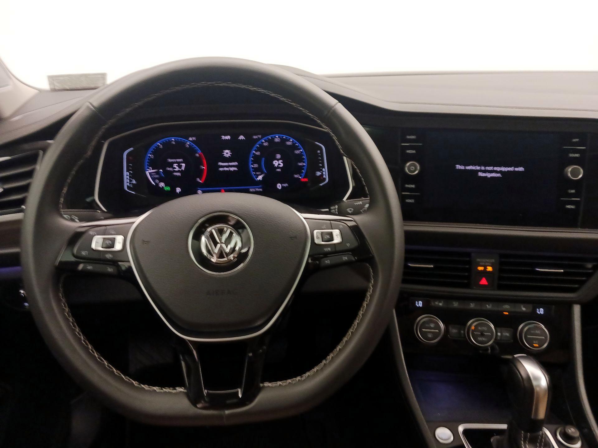Thumbnail: 2021 Volkswagen Jetta - 10