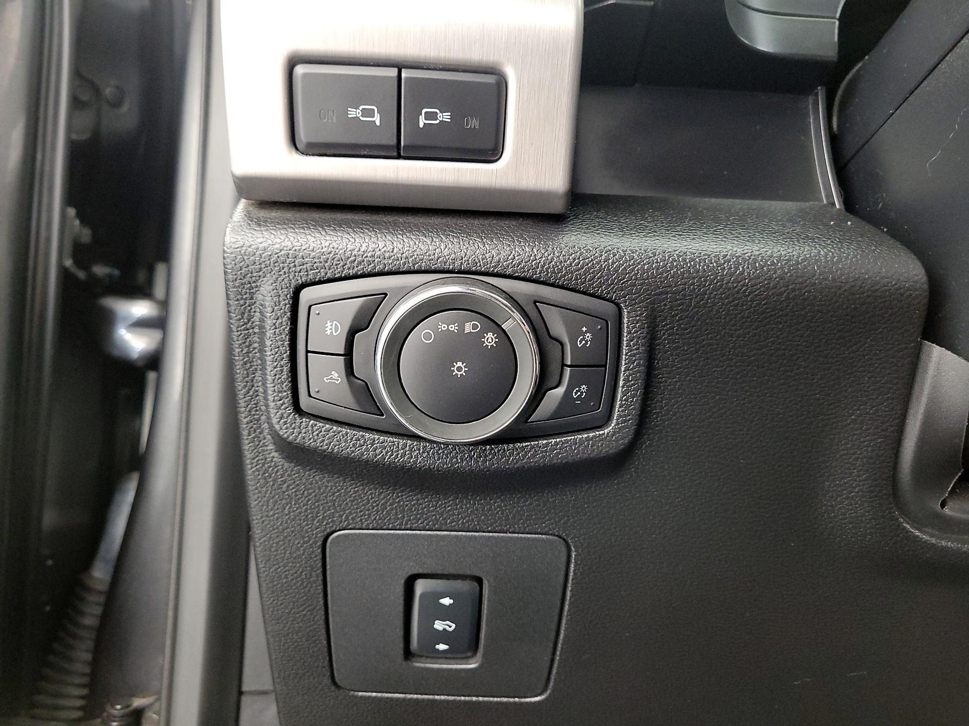 Thumbnail: 2016 Ford F-150 - 13
