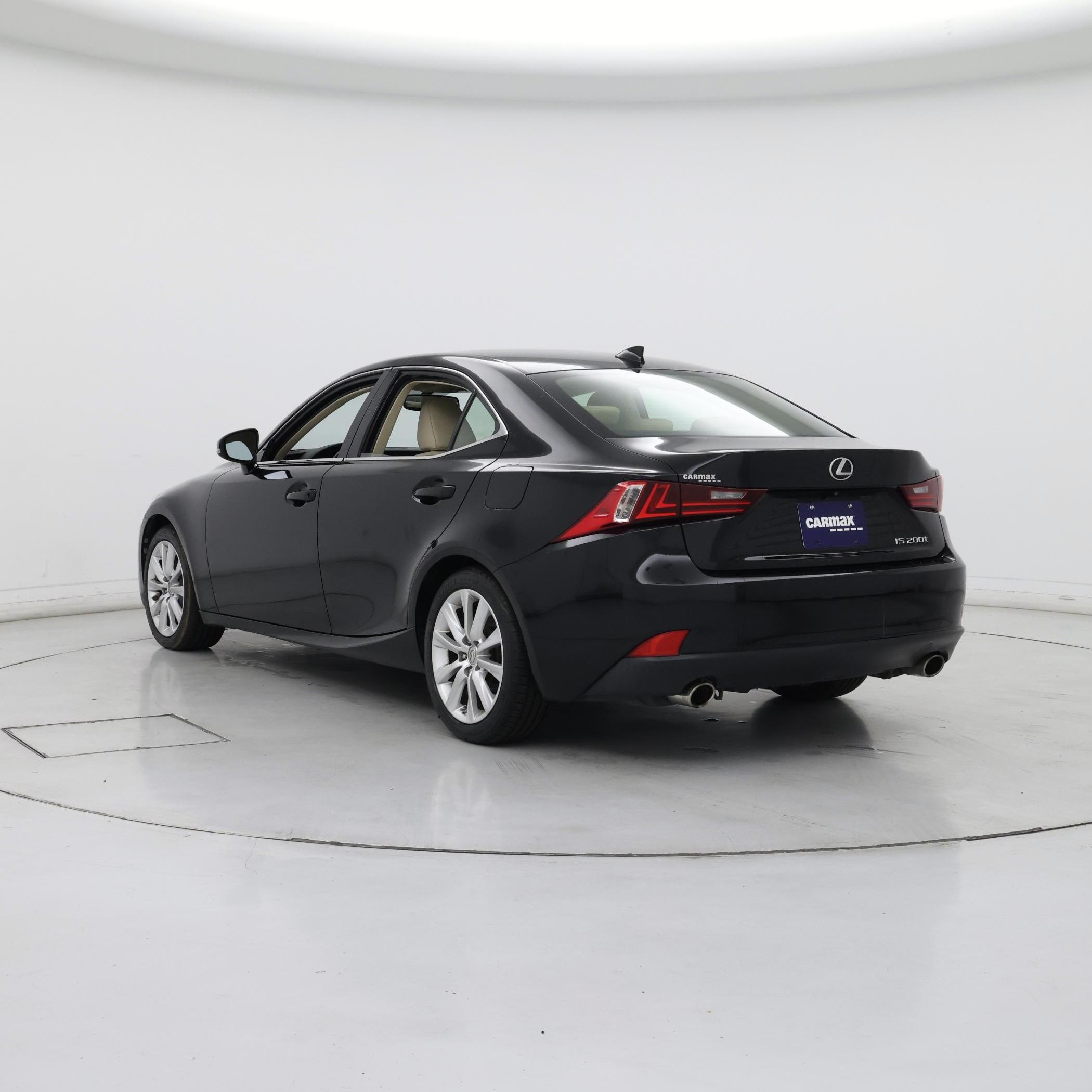 Thumbnail: 2016 Lexus IS - 2