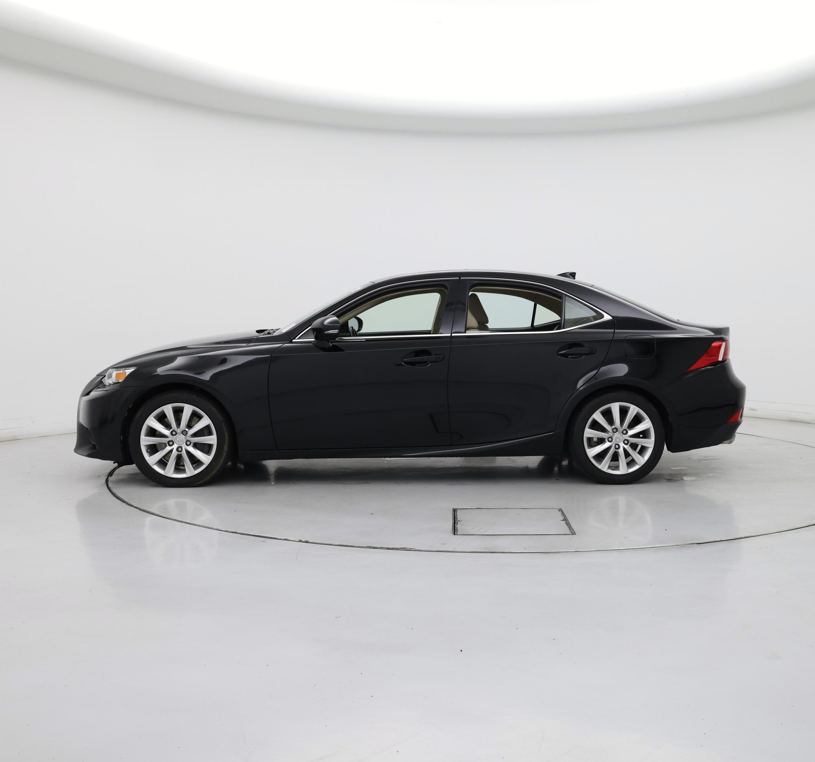 Thumbnail: 2016 Lexus IS - 3