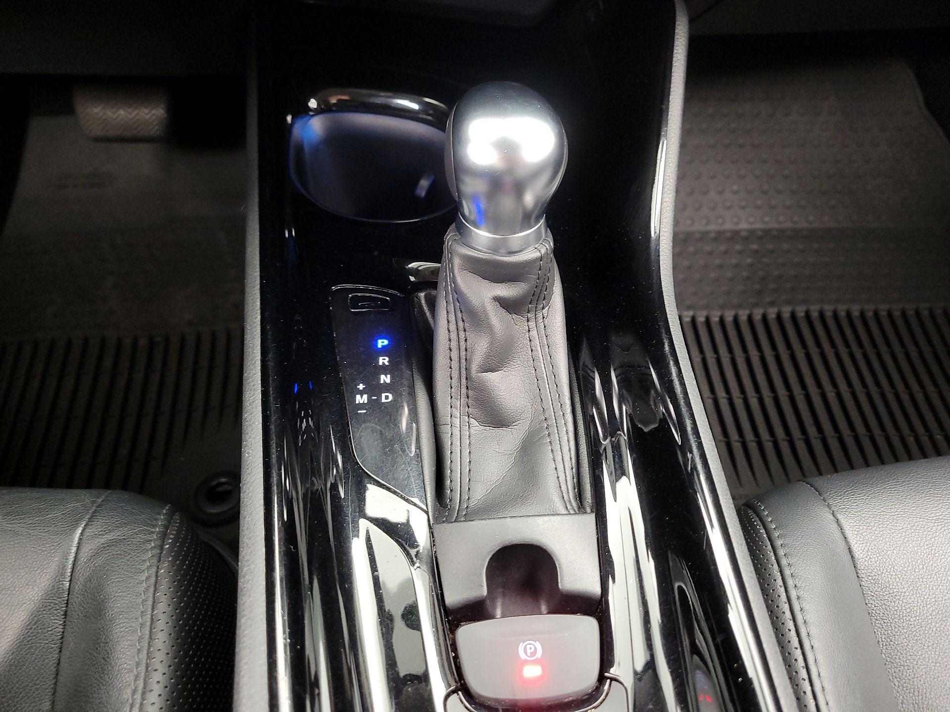 Thumbnail: 2020 Toyota C-HR - 17