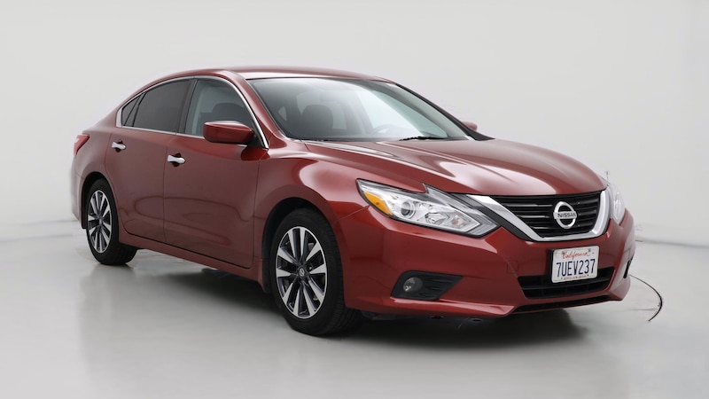 2016 Nissan Altima SV Hero Image