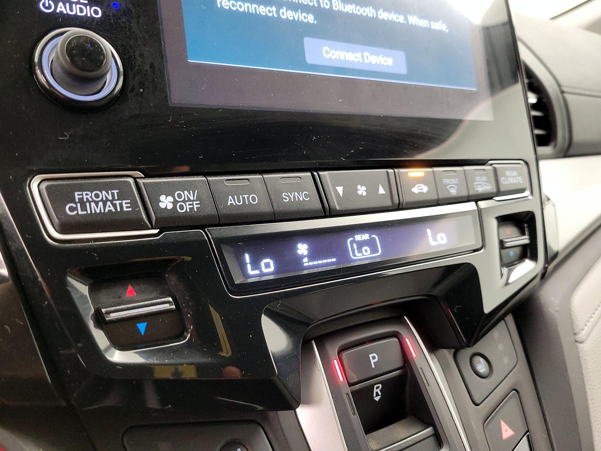 Thumbnail: 2019 Honda Odyssey - 16