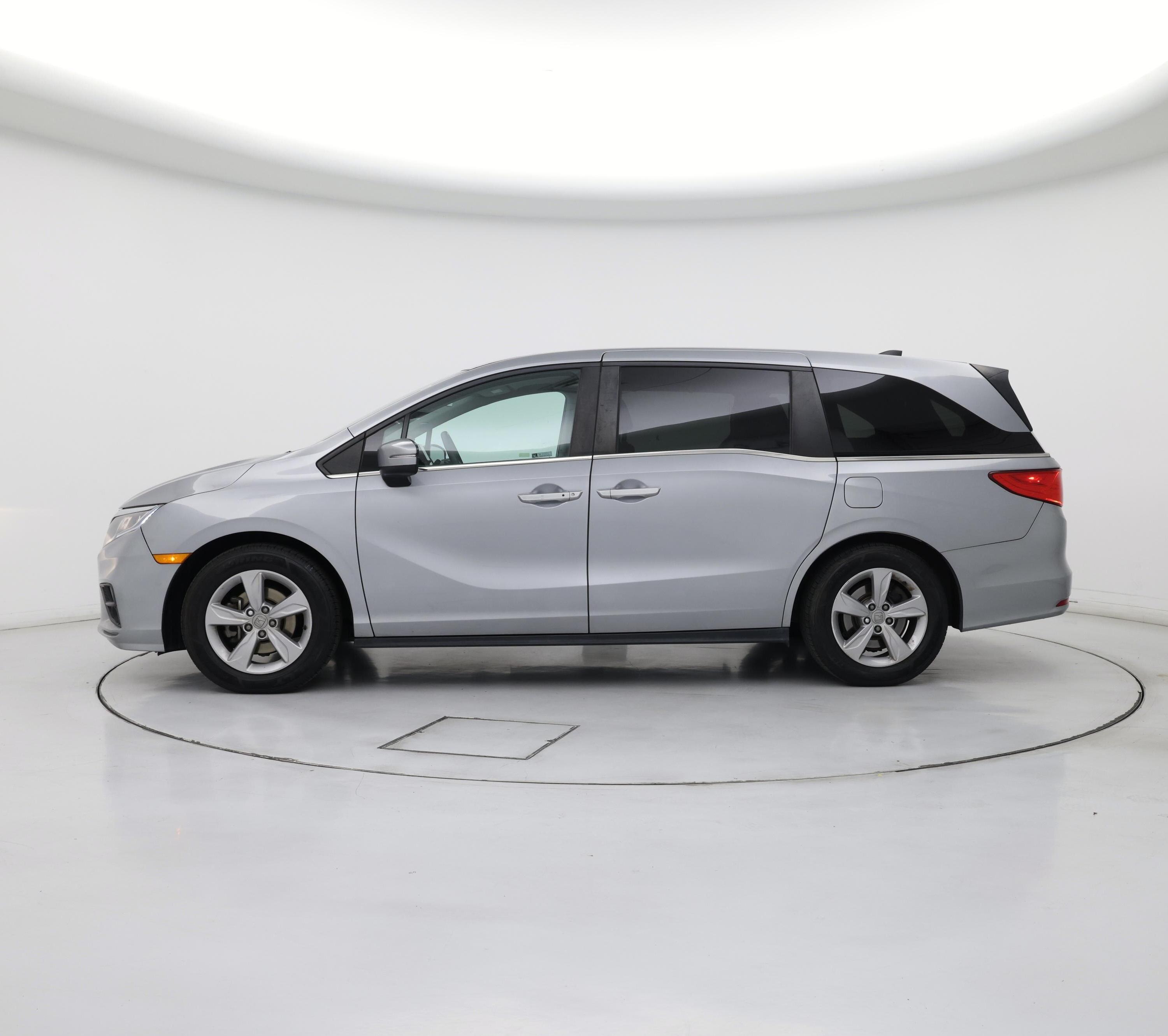 Thumbnail: 2019 Honda Odyssey - 3