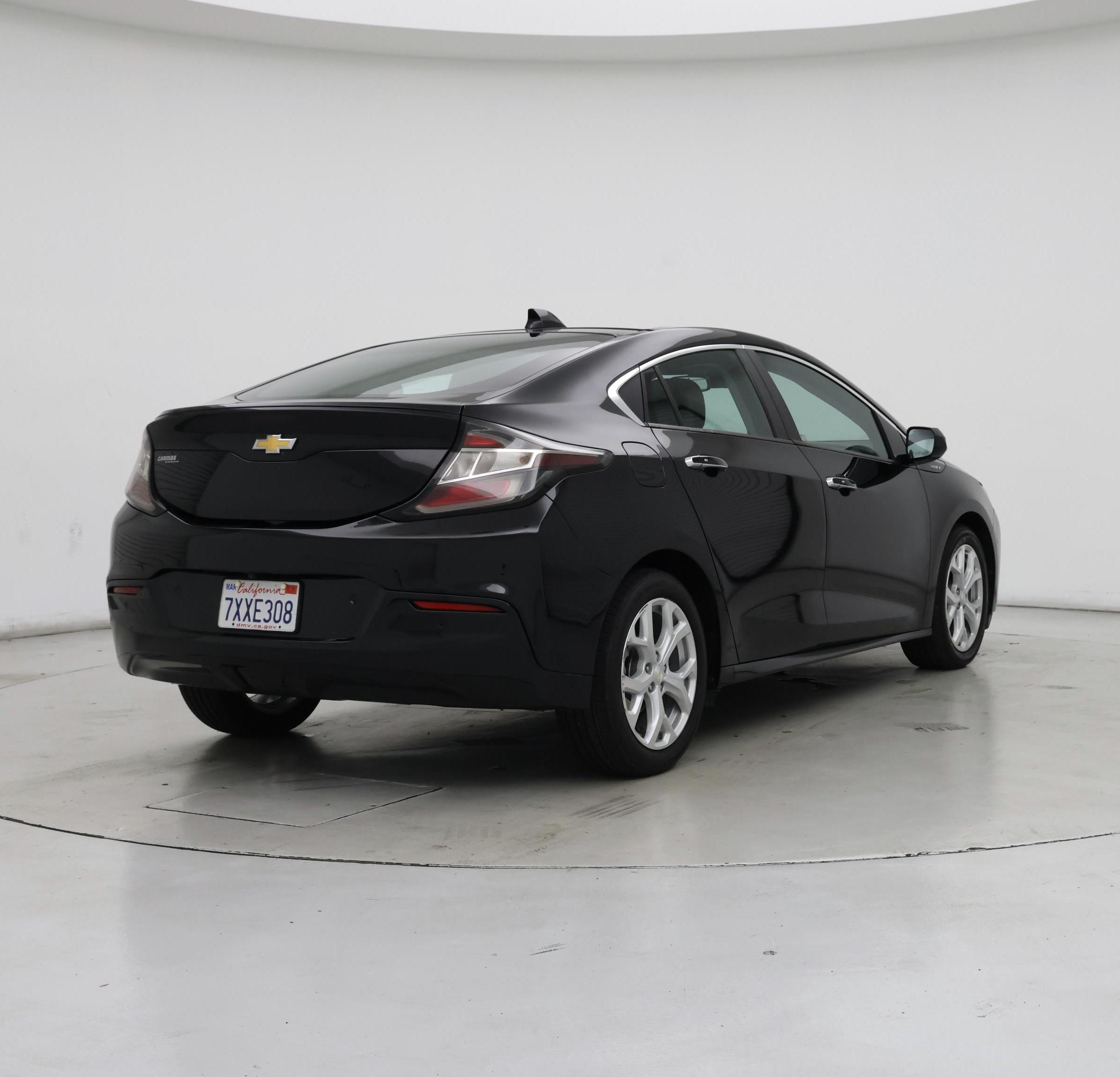 Thumbnail: 2017 Chevrolet Volt - 8