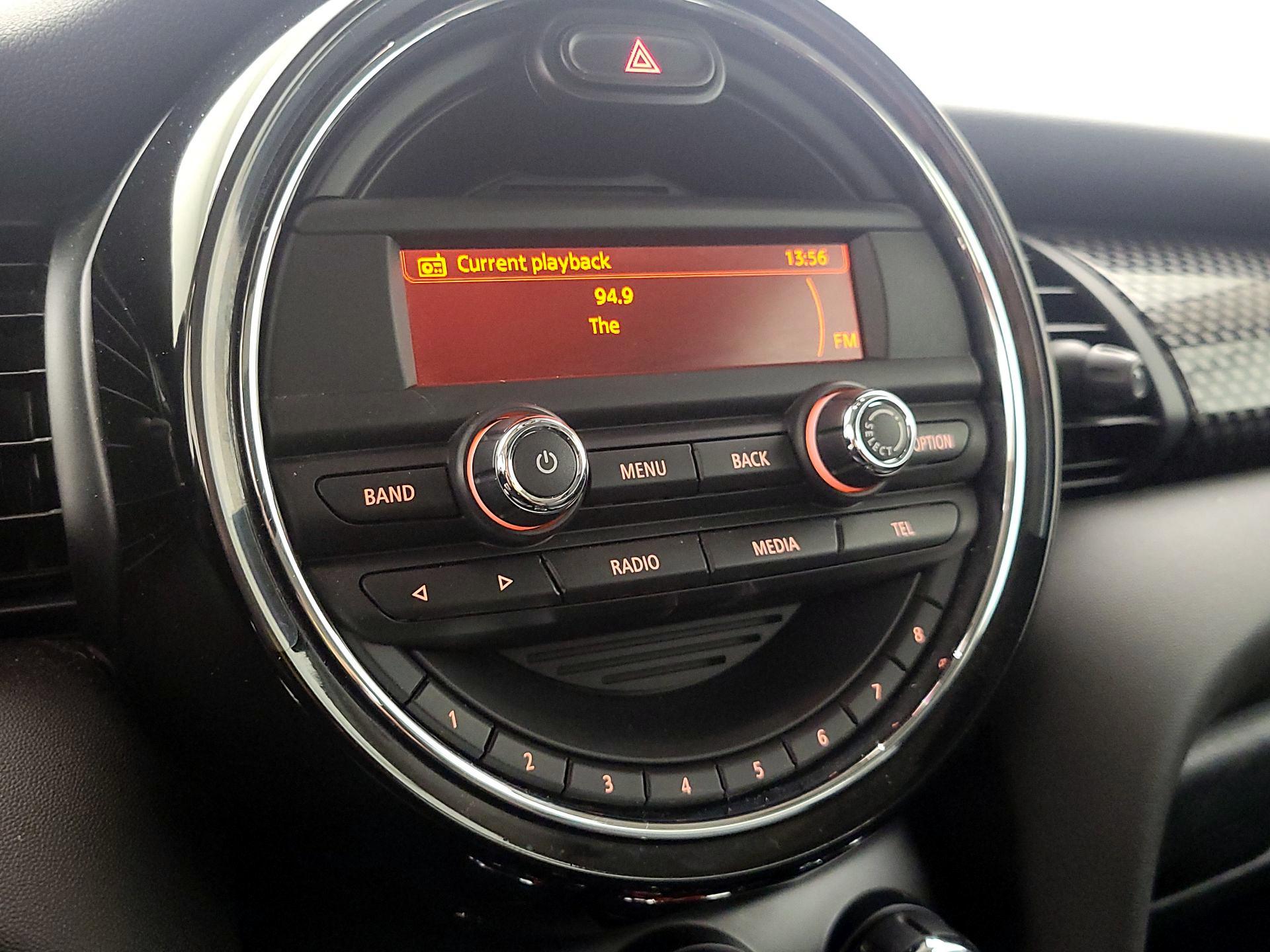 Thumbnail: 2016 MINI Cooper Hardtop - 14