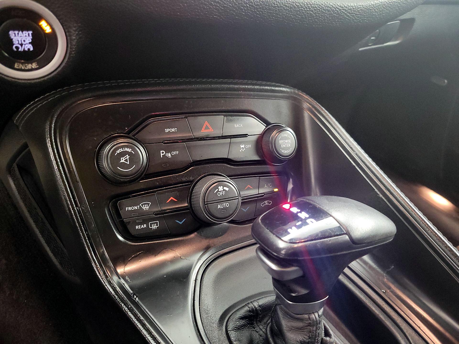 Thumbnail: 2016 Dodge Challenger - 17