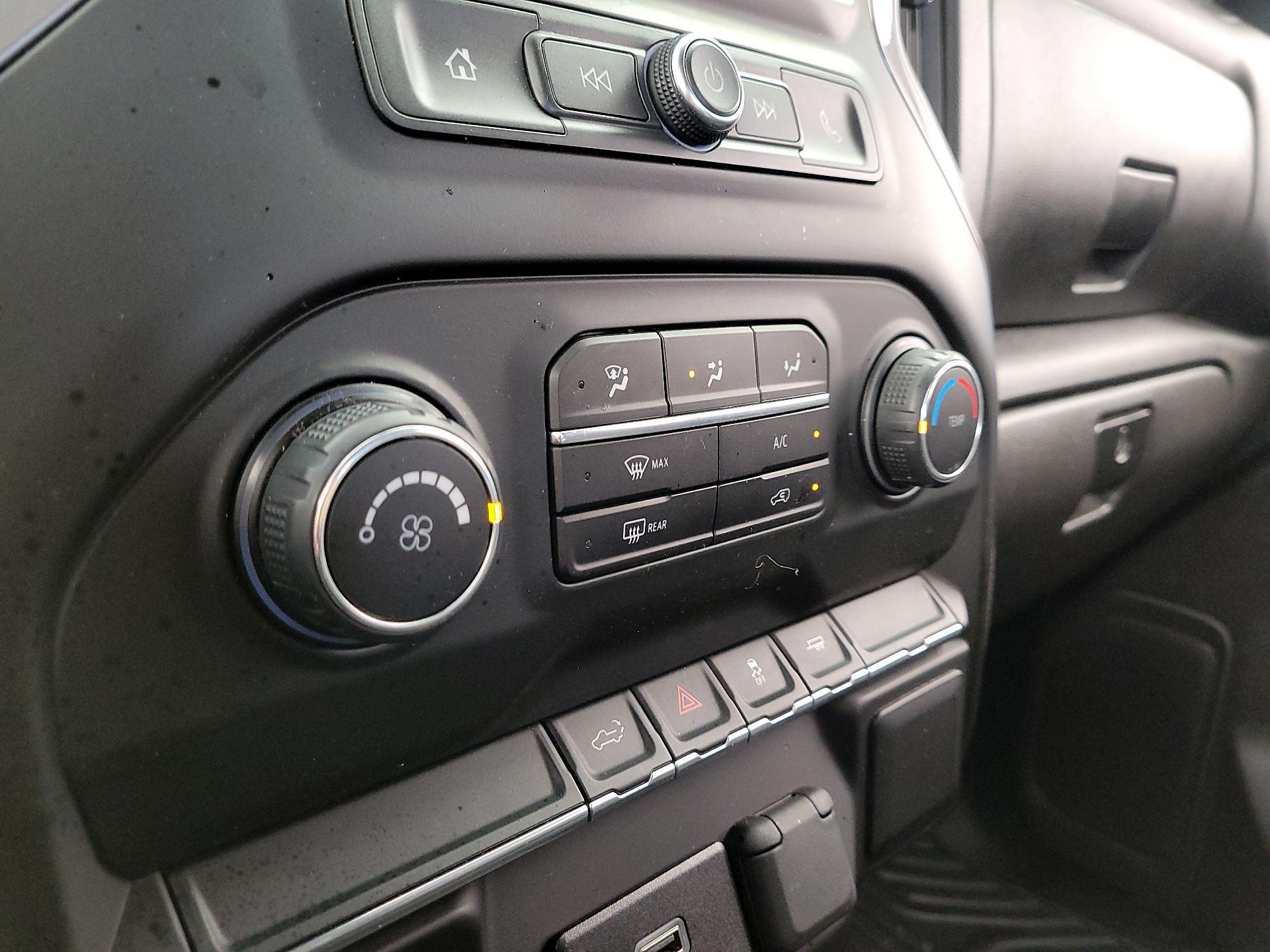 Thumbnail: 2019 Chevrolet Silverado 1500 - 16