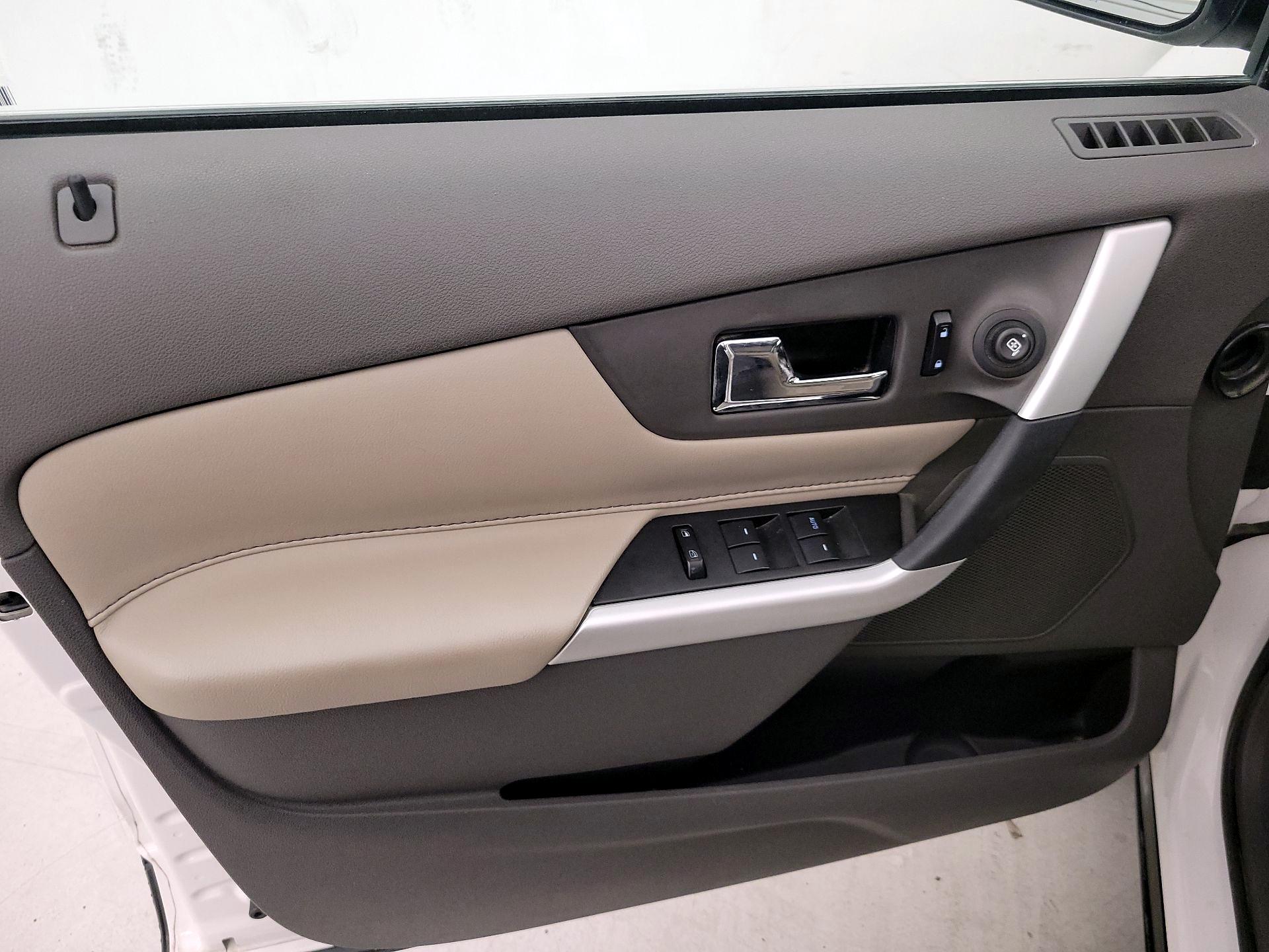 Thumbnail: 2013 Ford Edge - 12