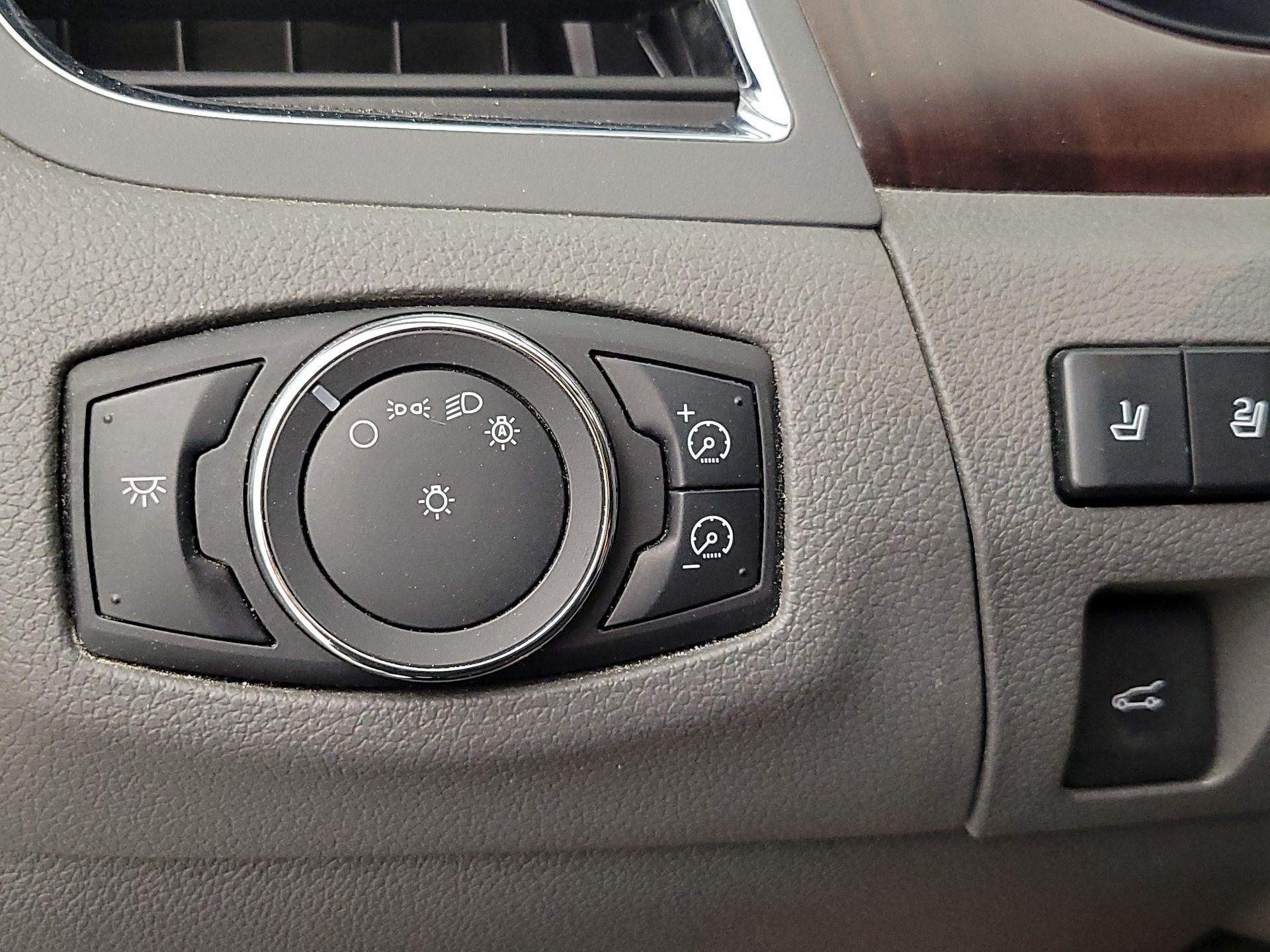 Thumbnail: 2013 Ford Edge - 13