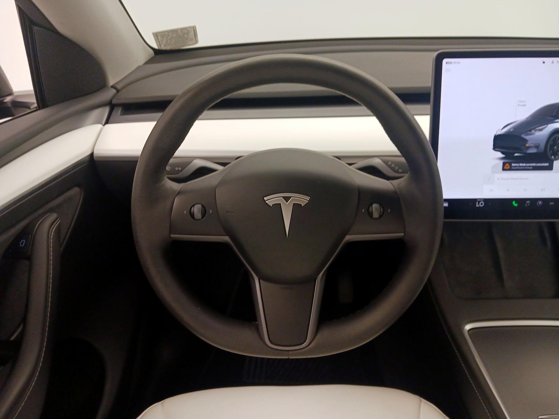 Thumbnail: 2023 Tesla Model Y - 10
