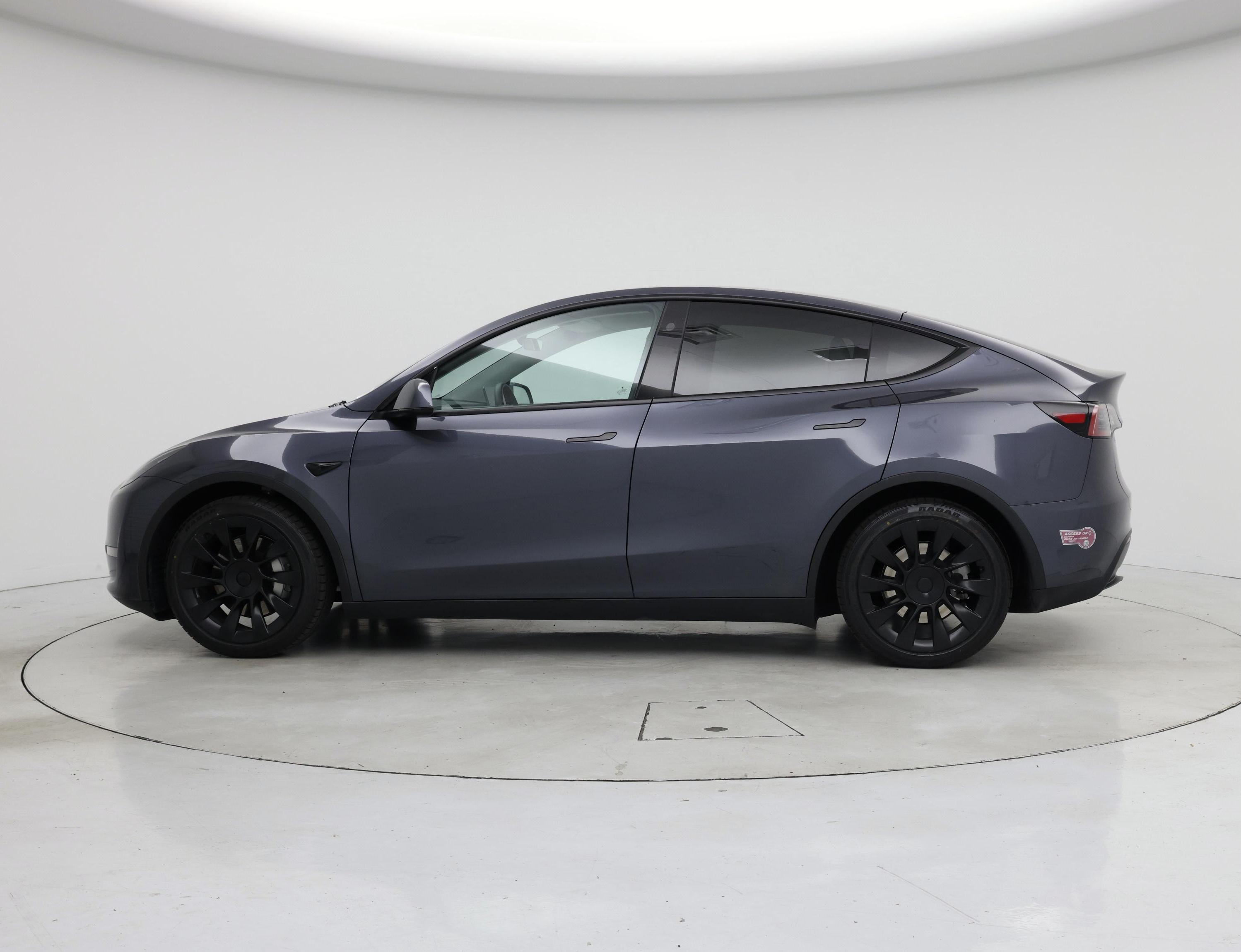 Thumbnail: 2023 Tesla Model Y - 3