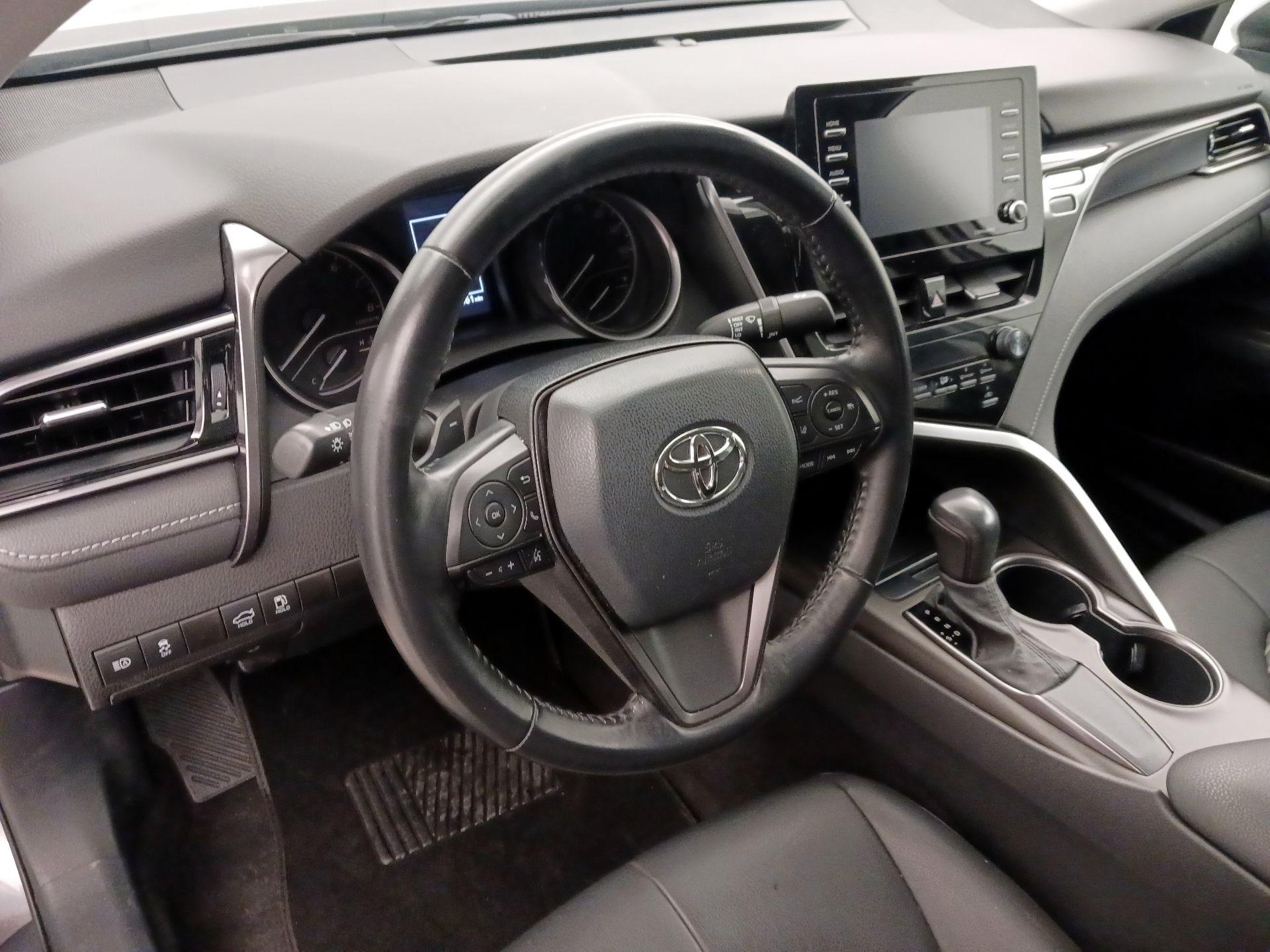 Thumbnail: 2021 Toyota Camry - 9