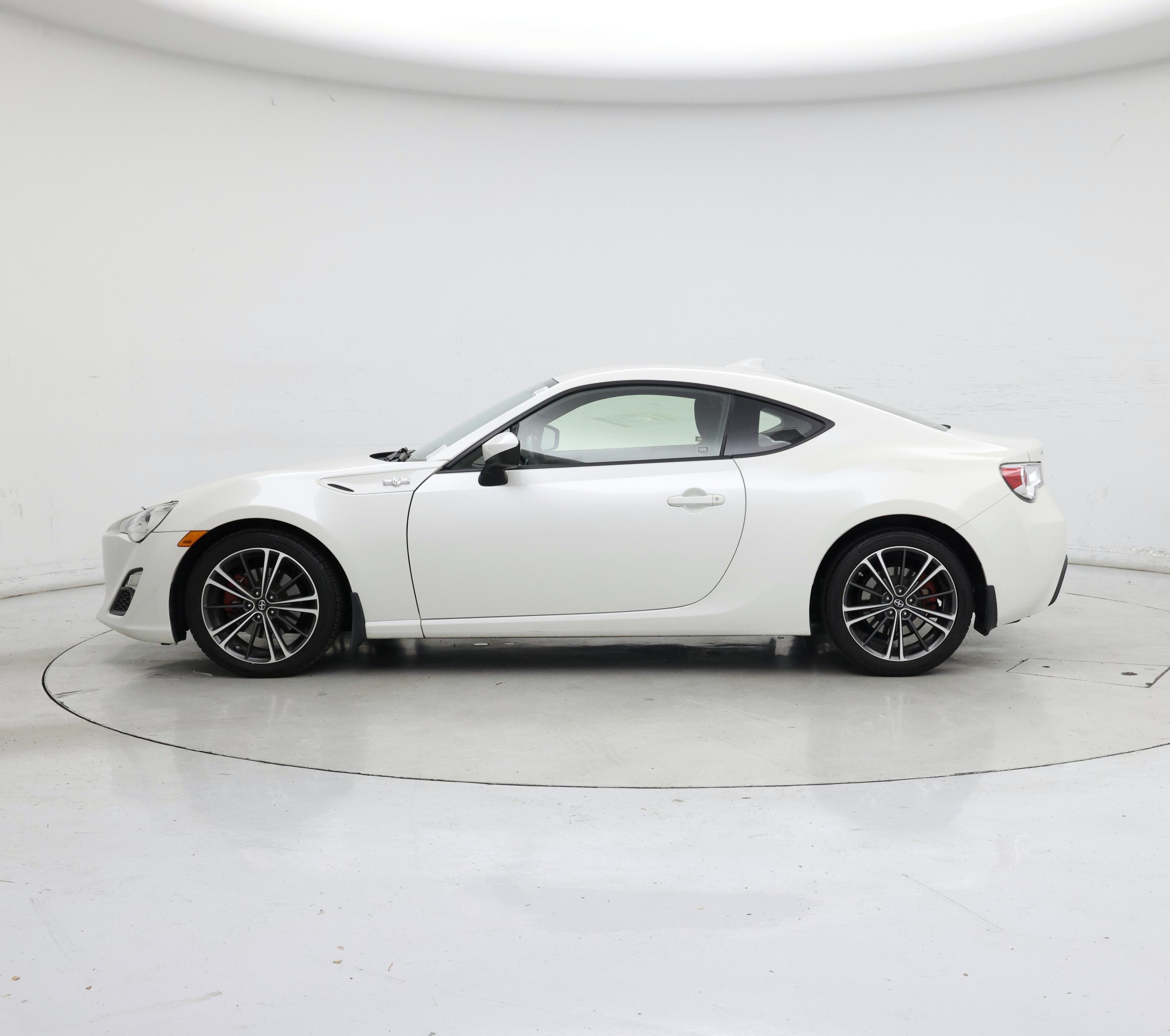 Thumbnail: 2015 Scion FR-S - 3