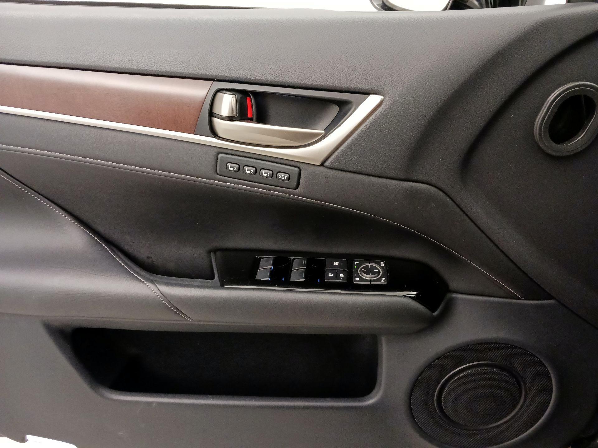 Thumbnail: 2015 Lexus GS - 12