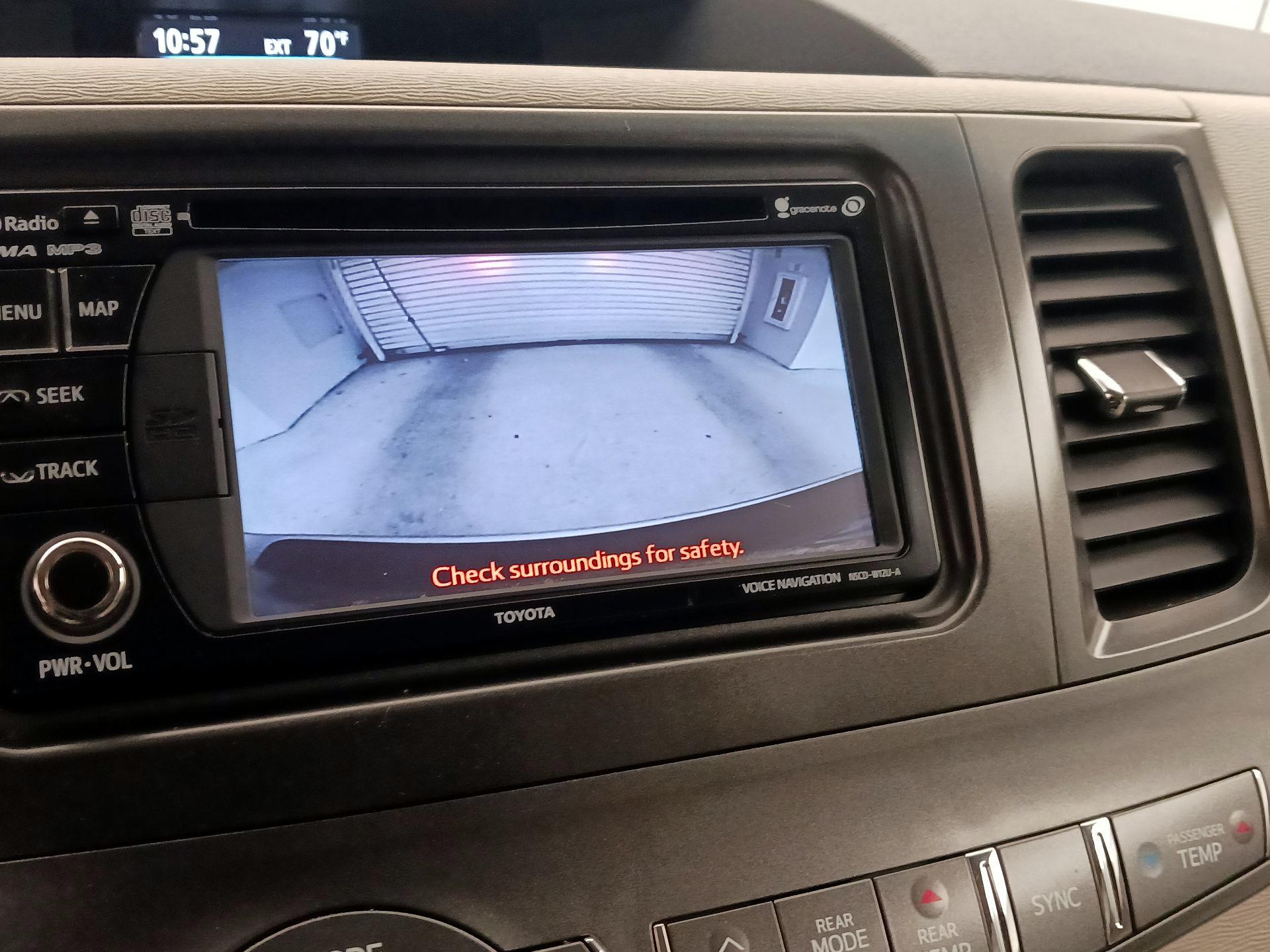Thumbnail: 2013 Toyota Sienna - 15