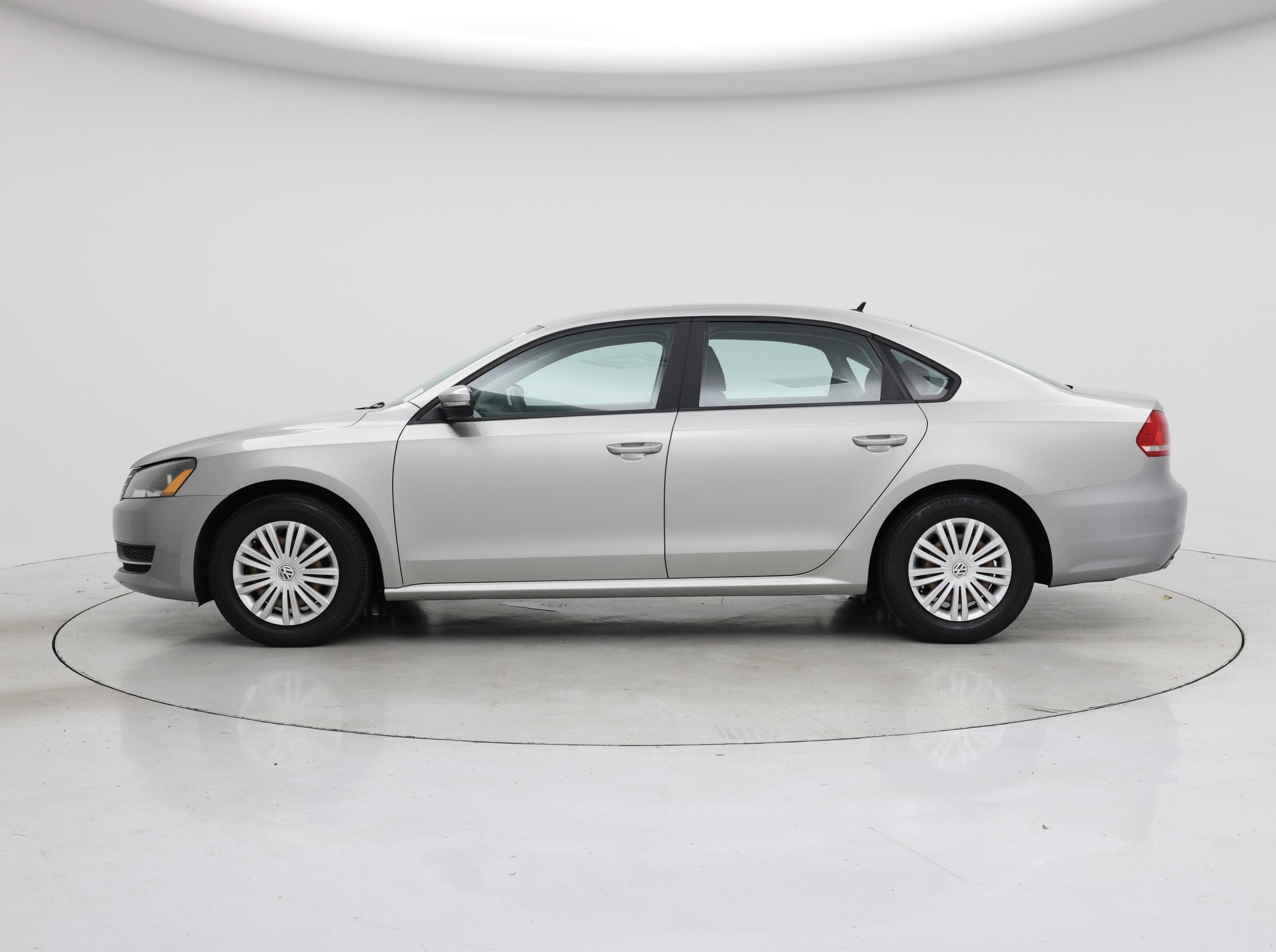 Thumbnail: 2014 Volkswagen Passat - 3