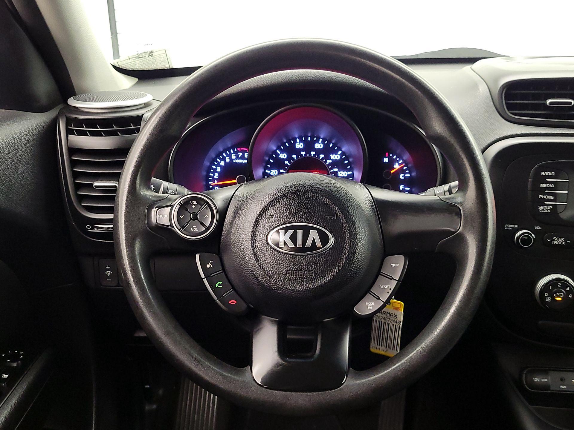 Thumbnail: 2016 Kia Soul - 10