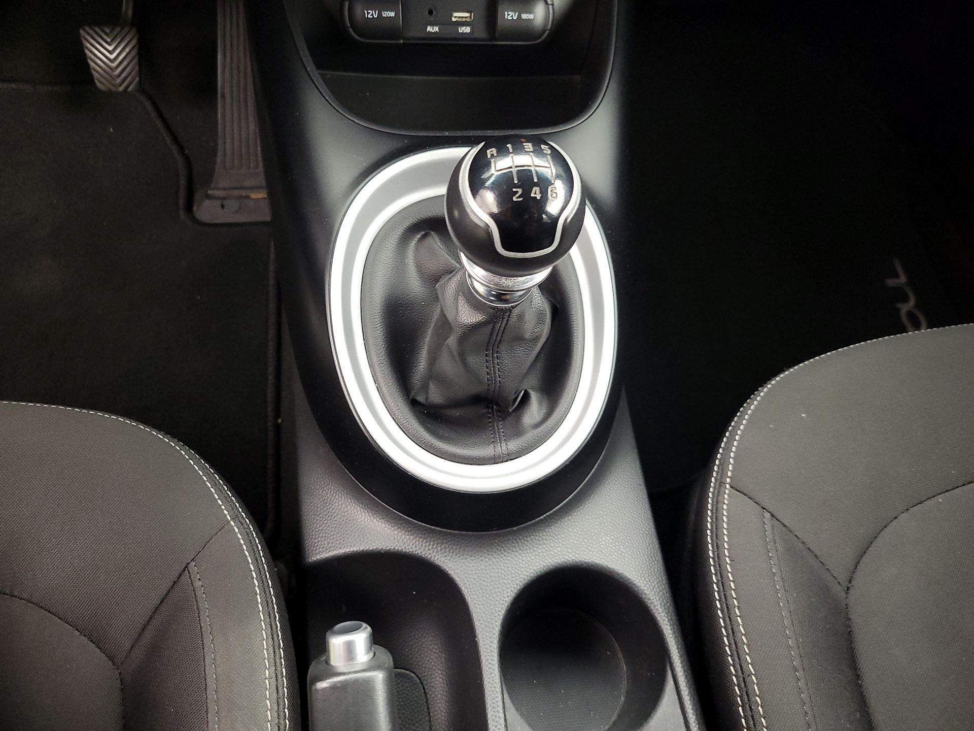 Thumbnail: 2016 Kia Soul - 16