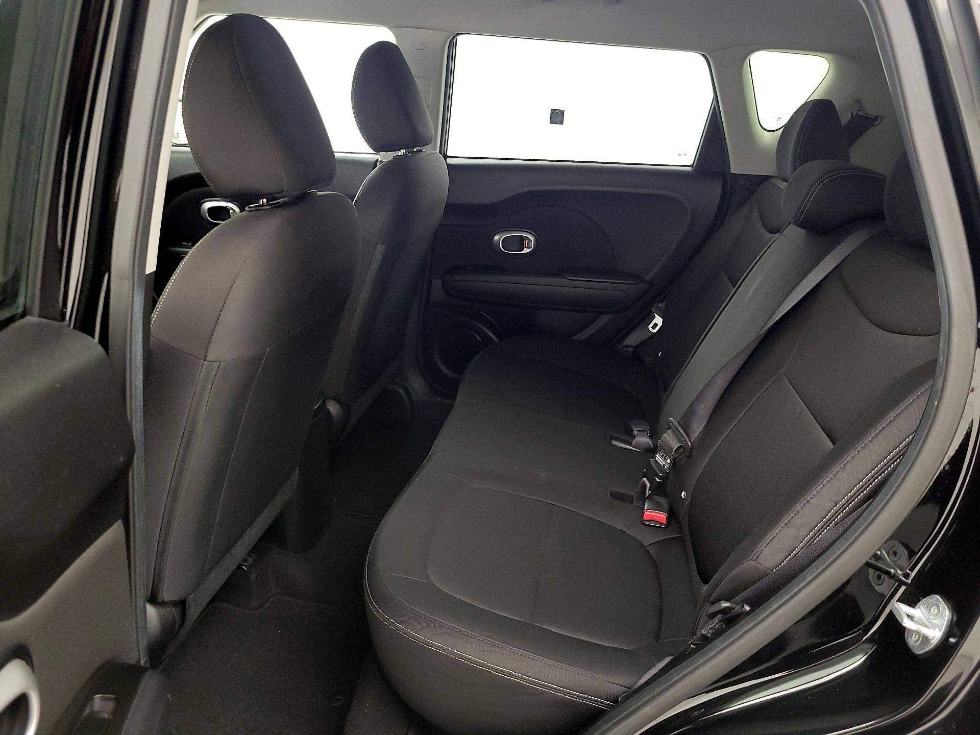 Thumbnail: 2016 Kia Soul - 18