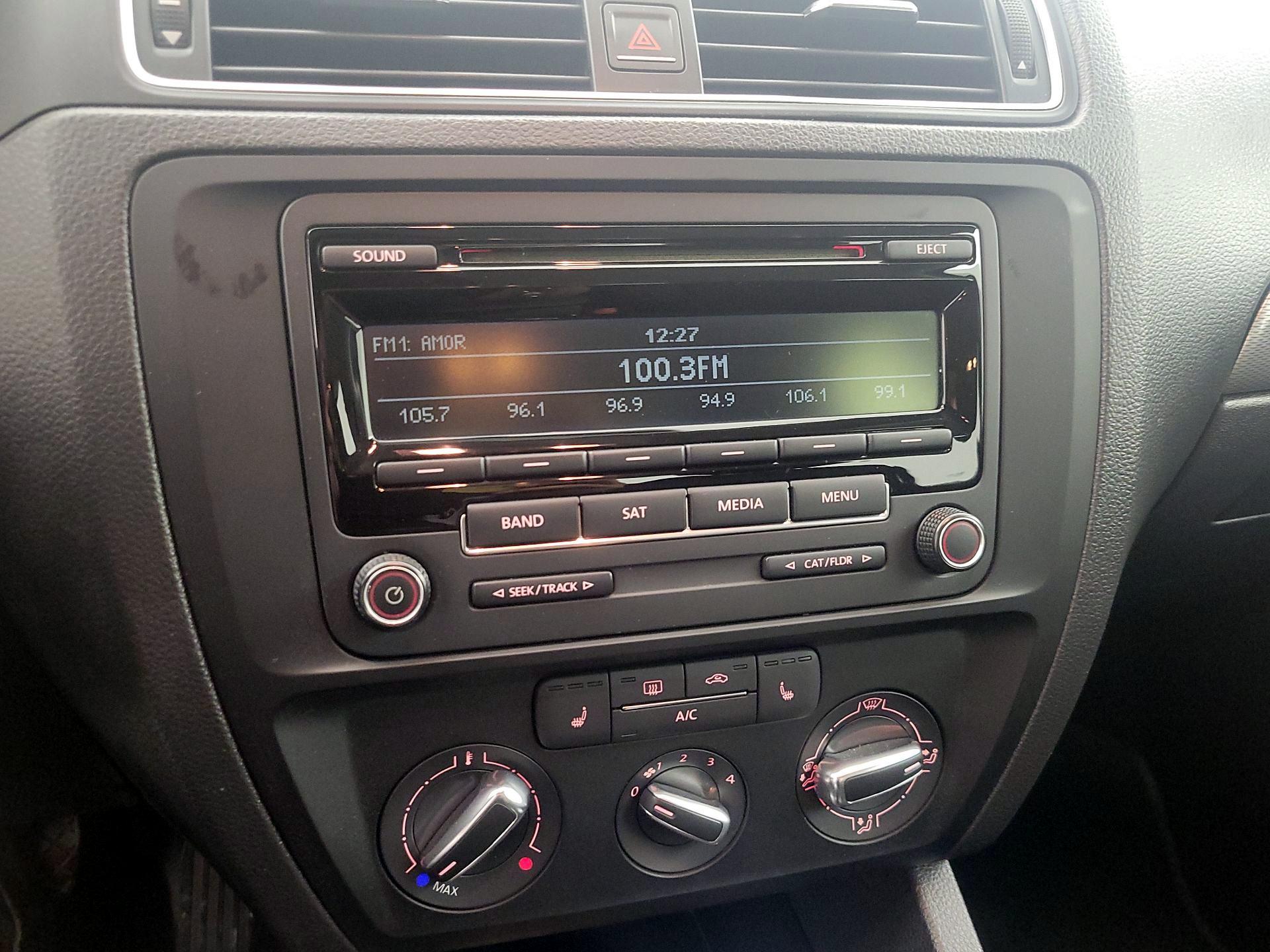 Thumbnail: 2015 Volkswagen Jetta - 14