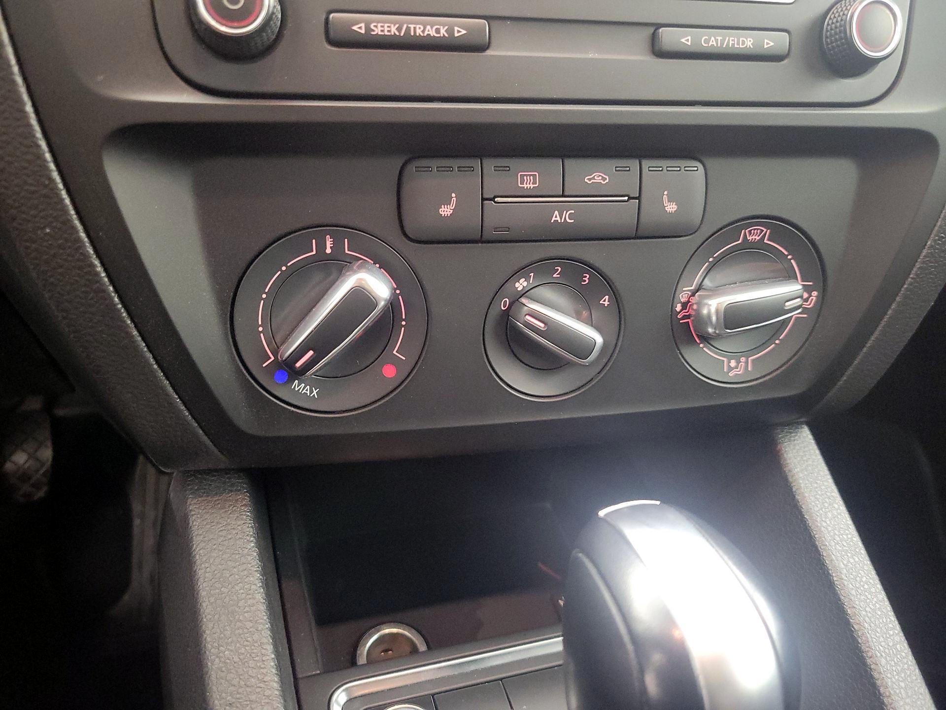 Thumbnail: 2015 Volkswagen Jetta - 15