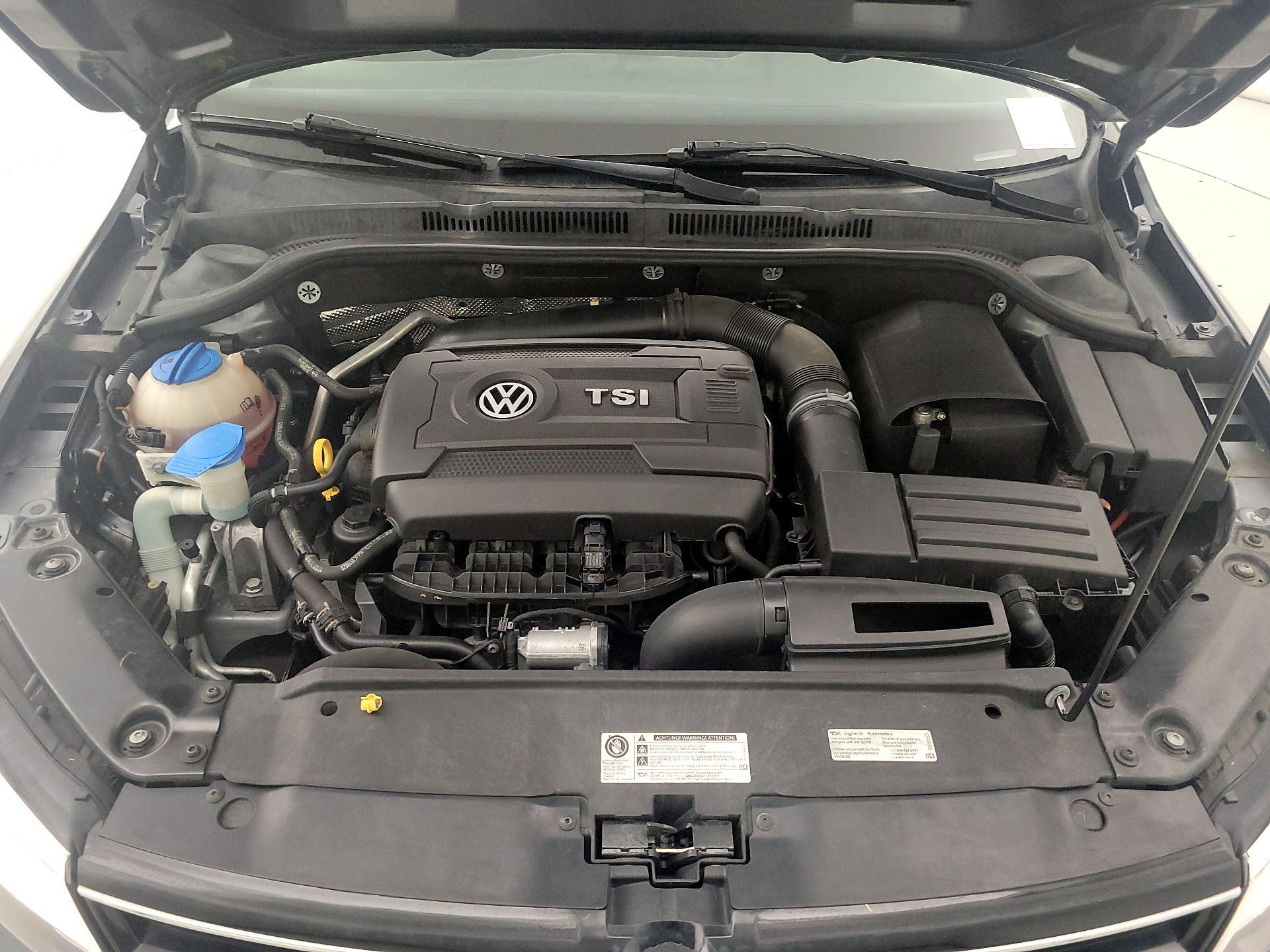 Thumbnail: 2015 Volkswagen Jetta - 20