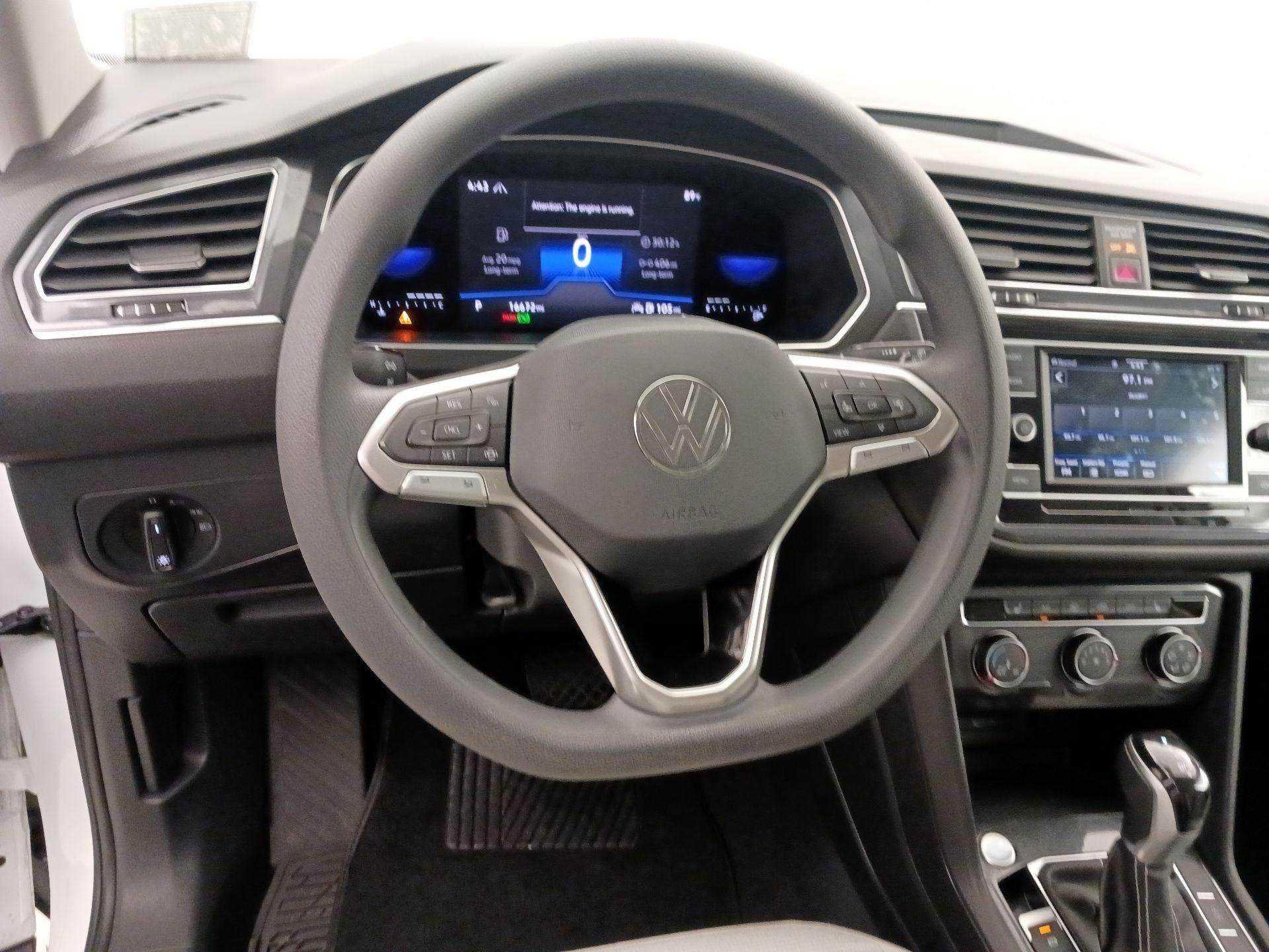 Thumbnail: 2022 Volkswagen Tiguan - 10