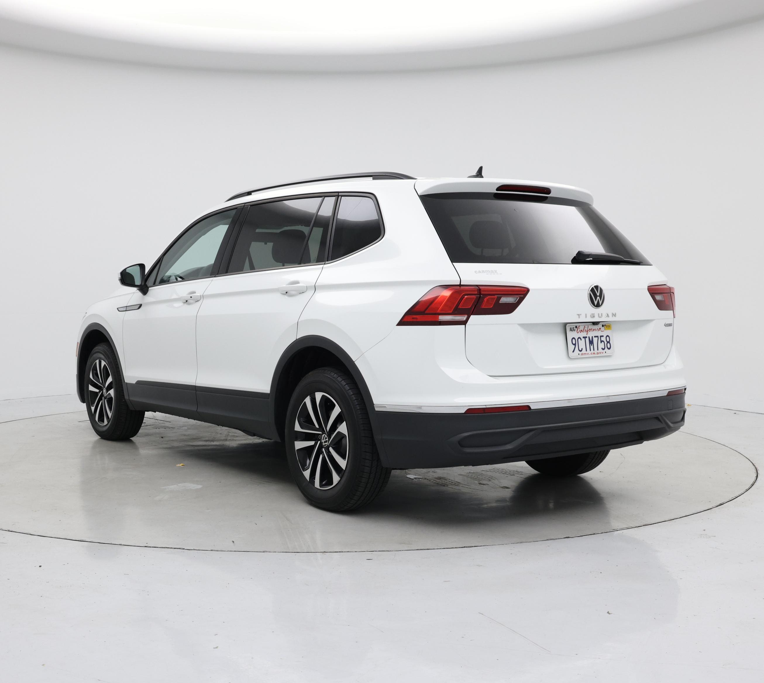 Thumbnail: 2022 Volkswagen Tiguan - 2