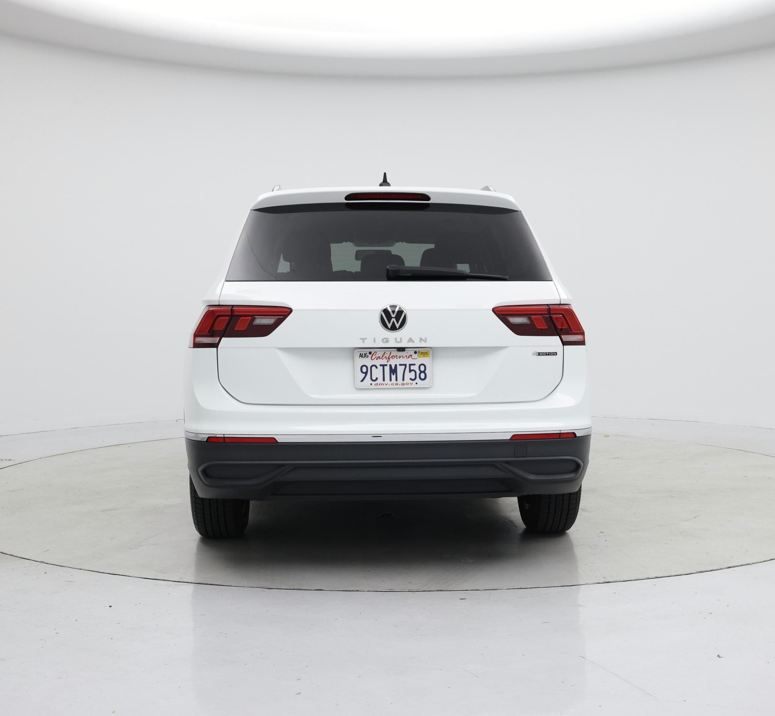 Thumbnail: 2022 Volkswagen Tiguan - 6