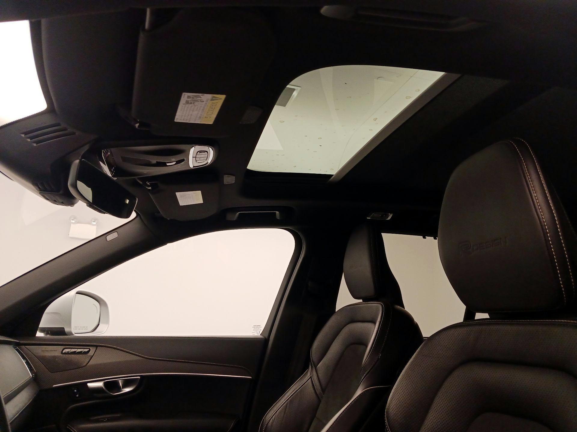 Thumbnail: 2019 Volvo XC90 - 20