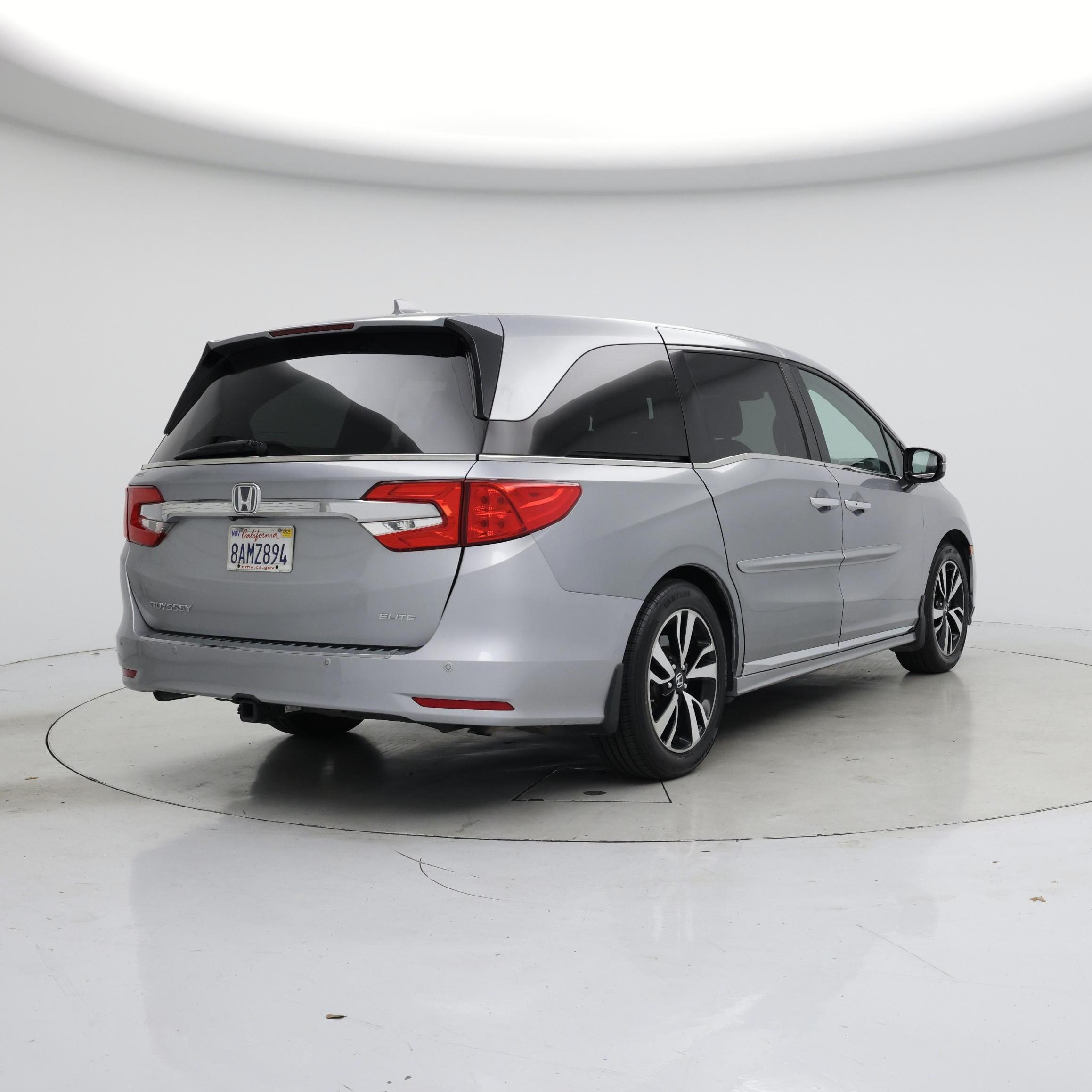 Thumbnail: 2018 Honda Odyssey - 8