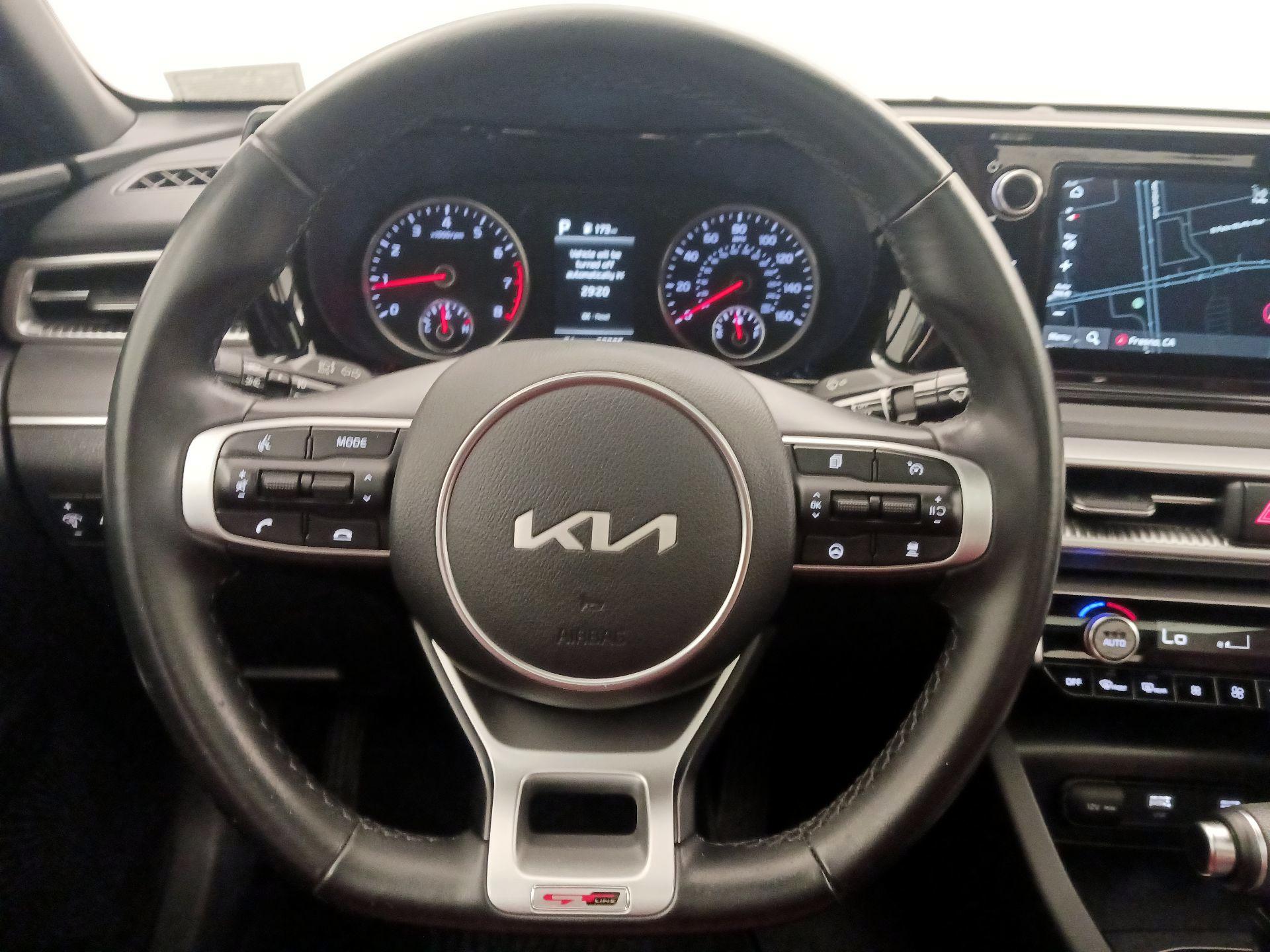 Thumbnail: 2022 Kia K5 - 10