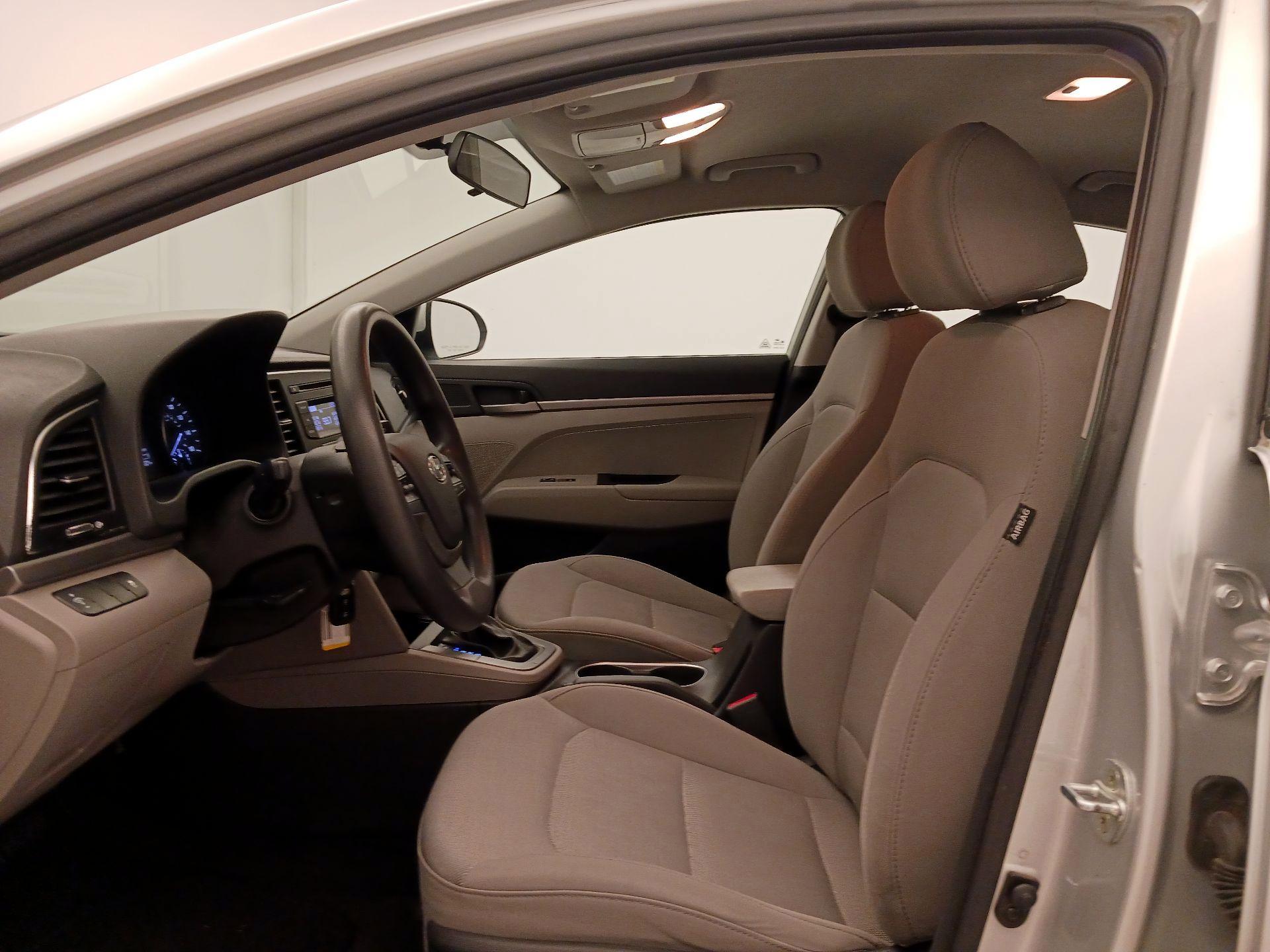 Thumbnail: 2017 Hyundai Elantra - 11