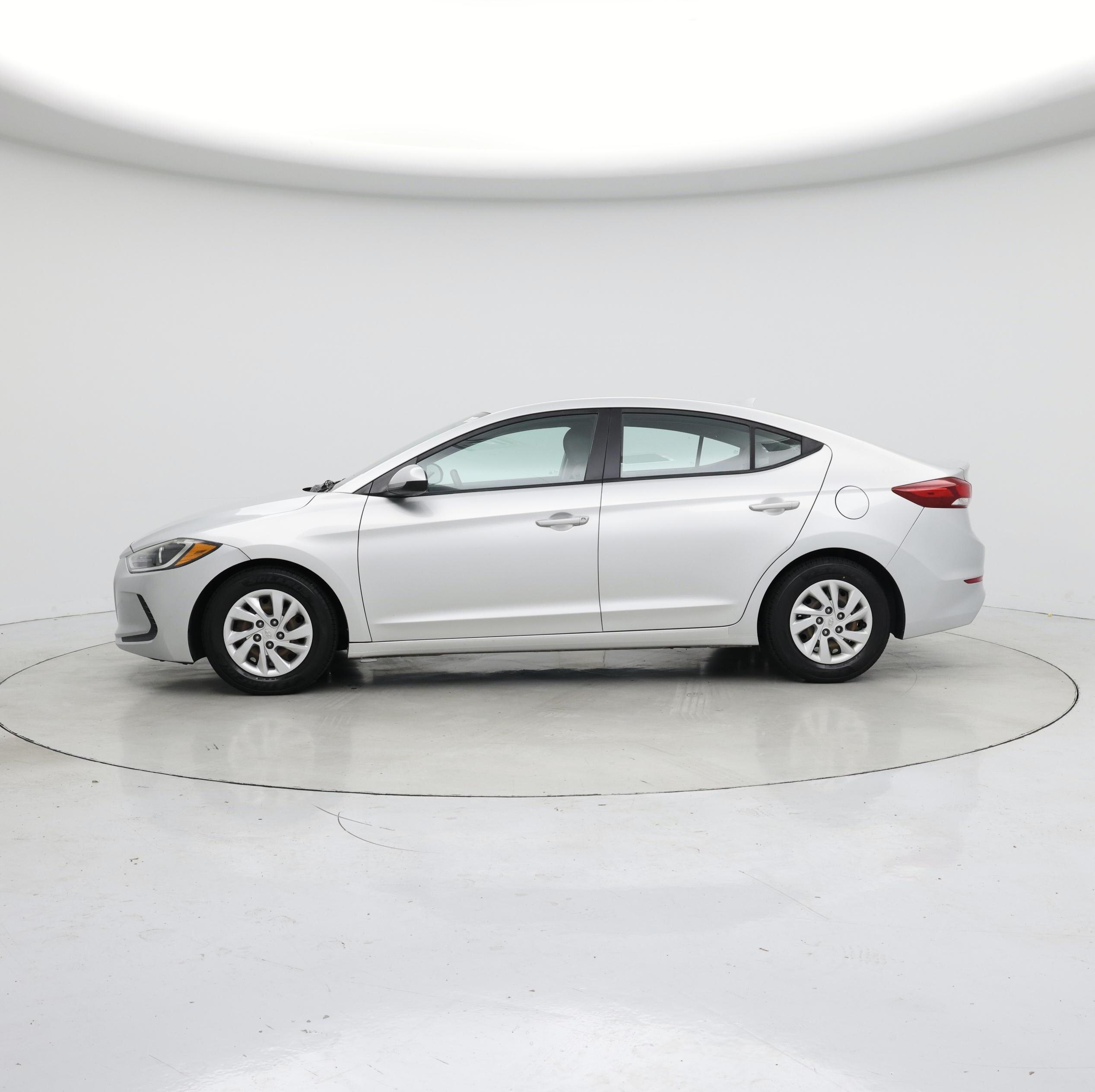Thumbnail: 2017 Hyundai Elantra - 3